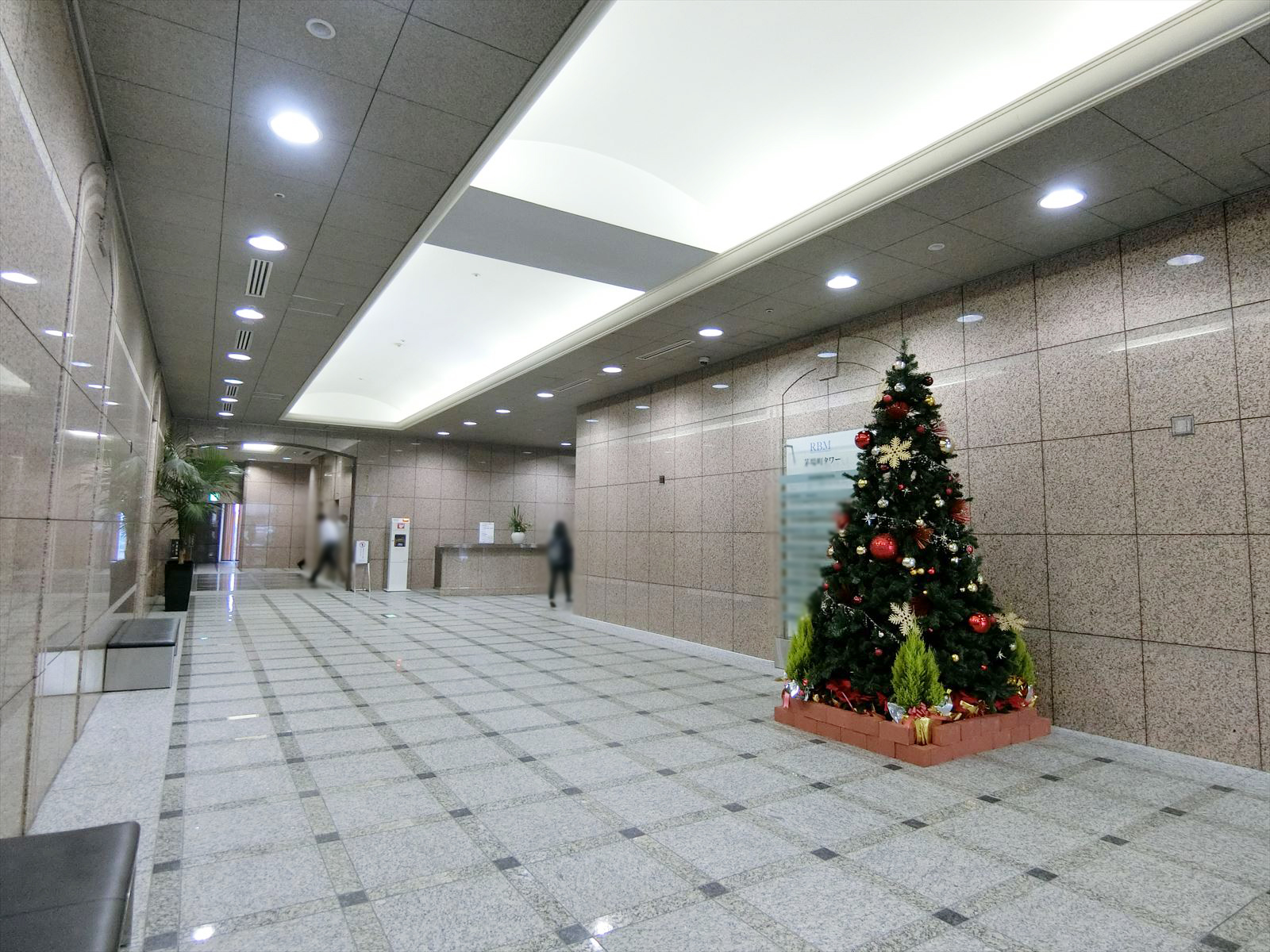 エントランスホール