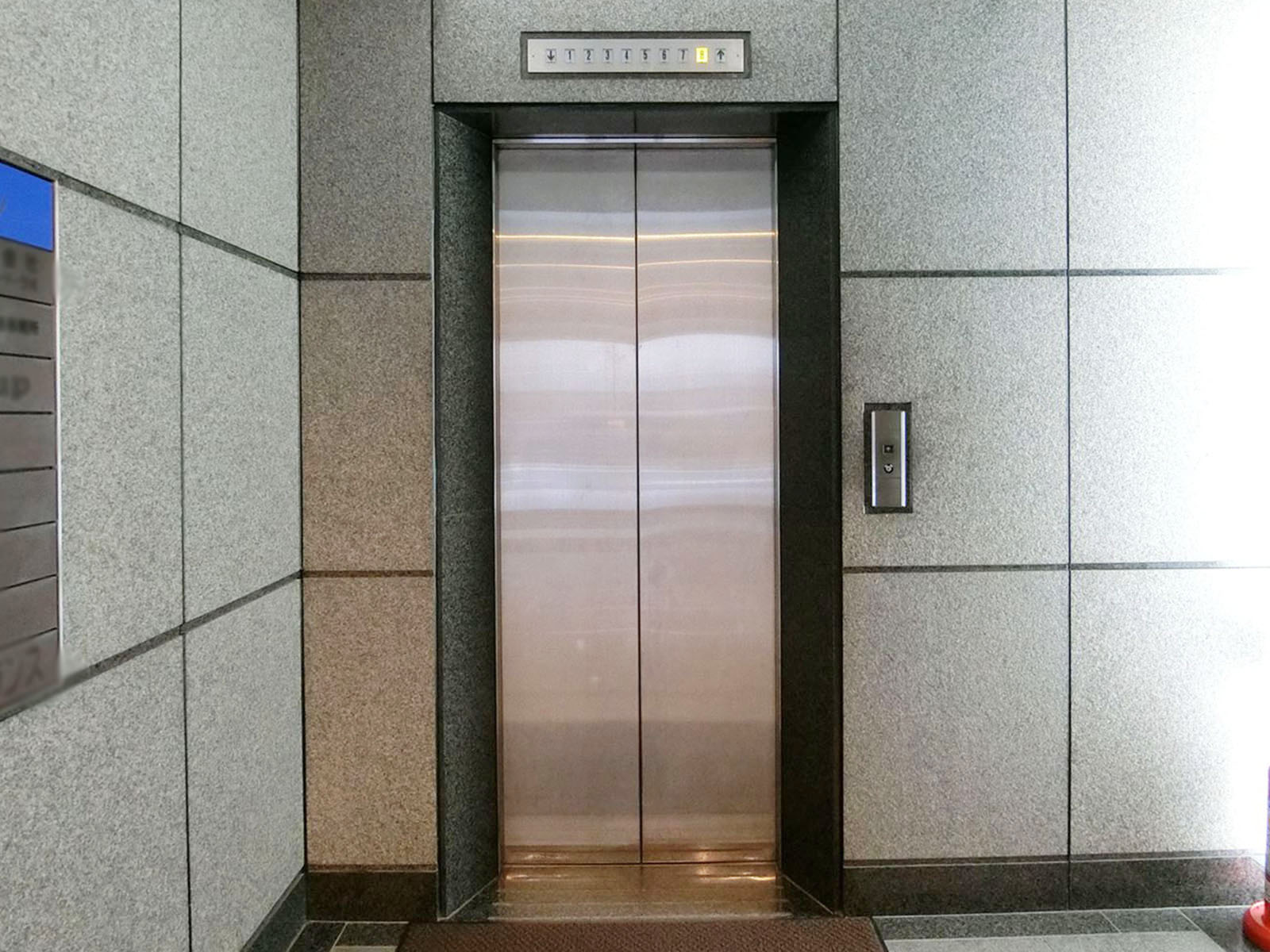 エレベーター(1基)