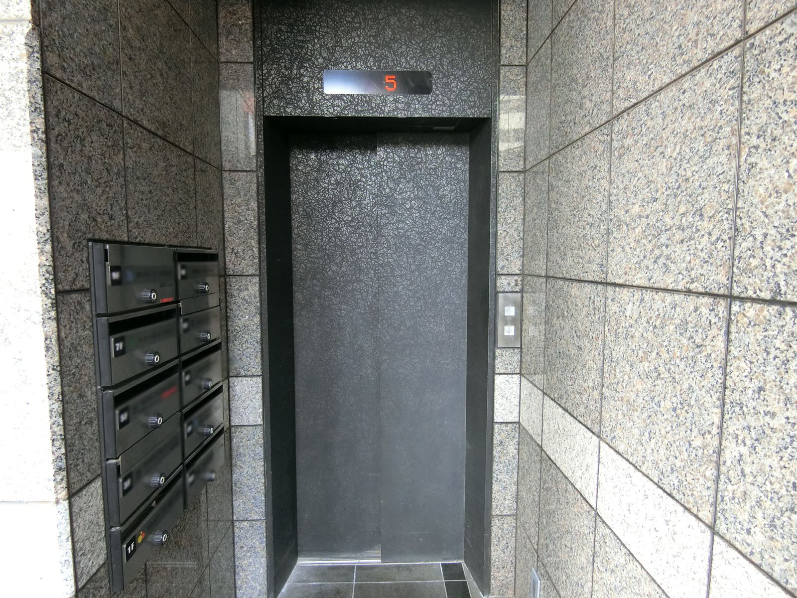 エレベーター