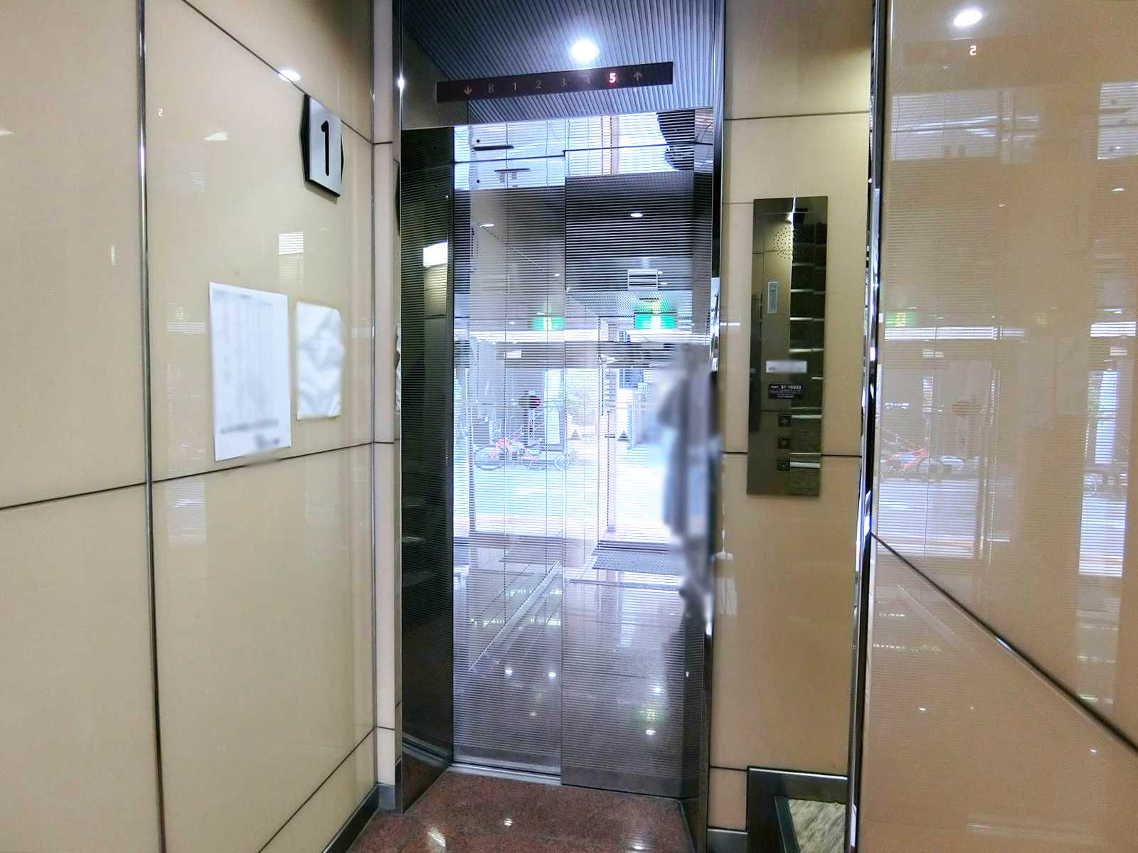 エレベーター