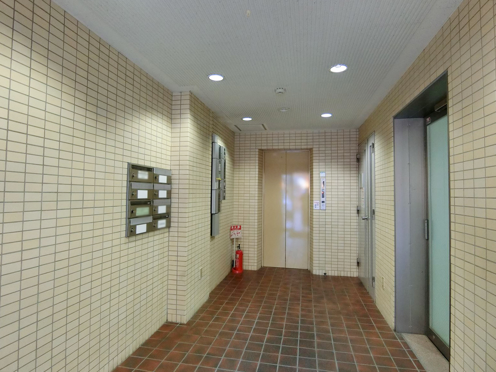 エントランスホール