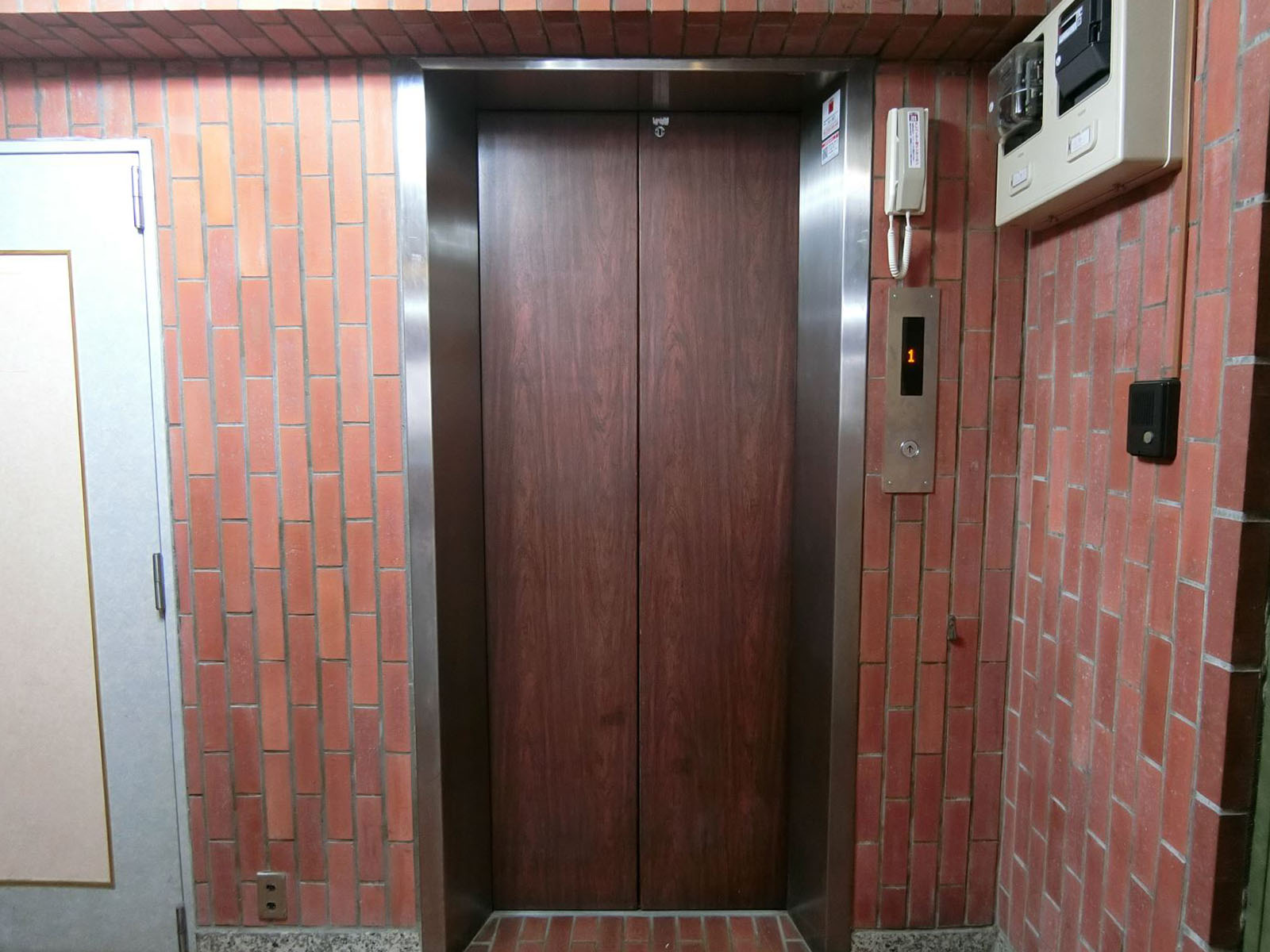 エレベーター