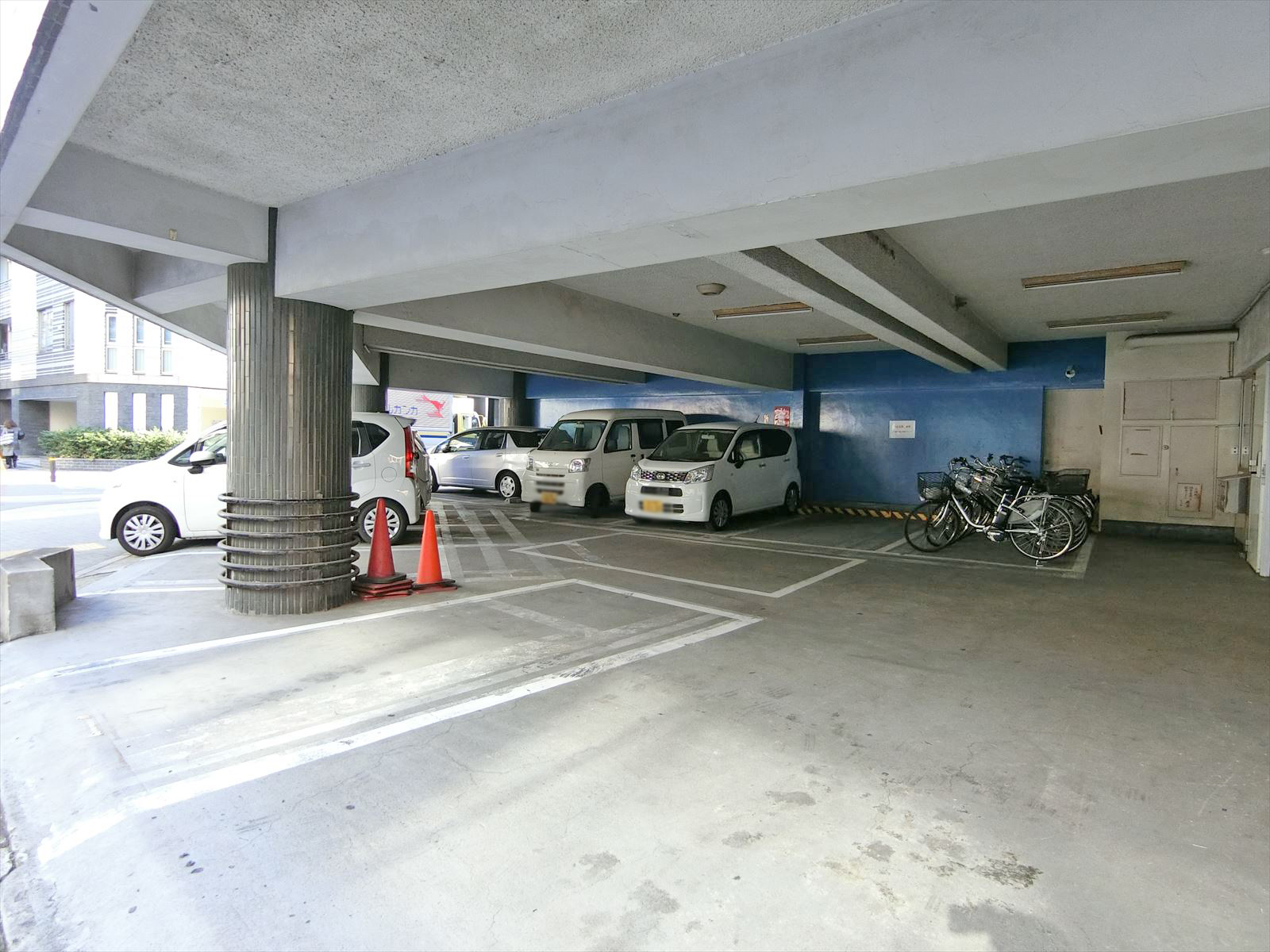 駐車場併設