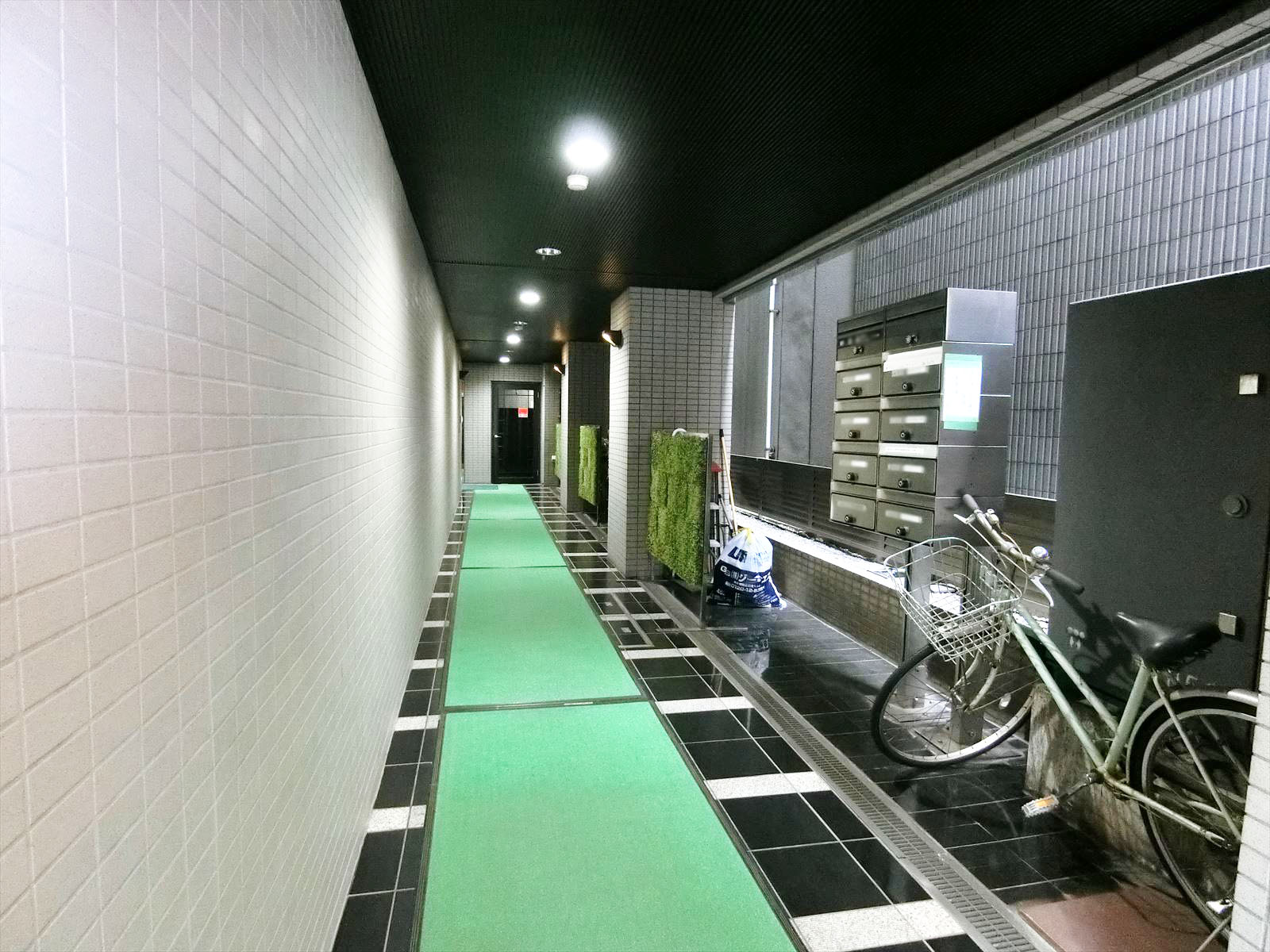 エントランスアプローチ