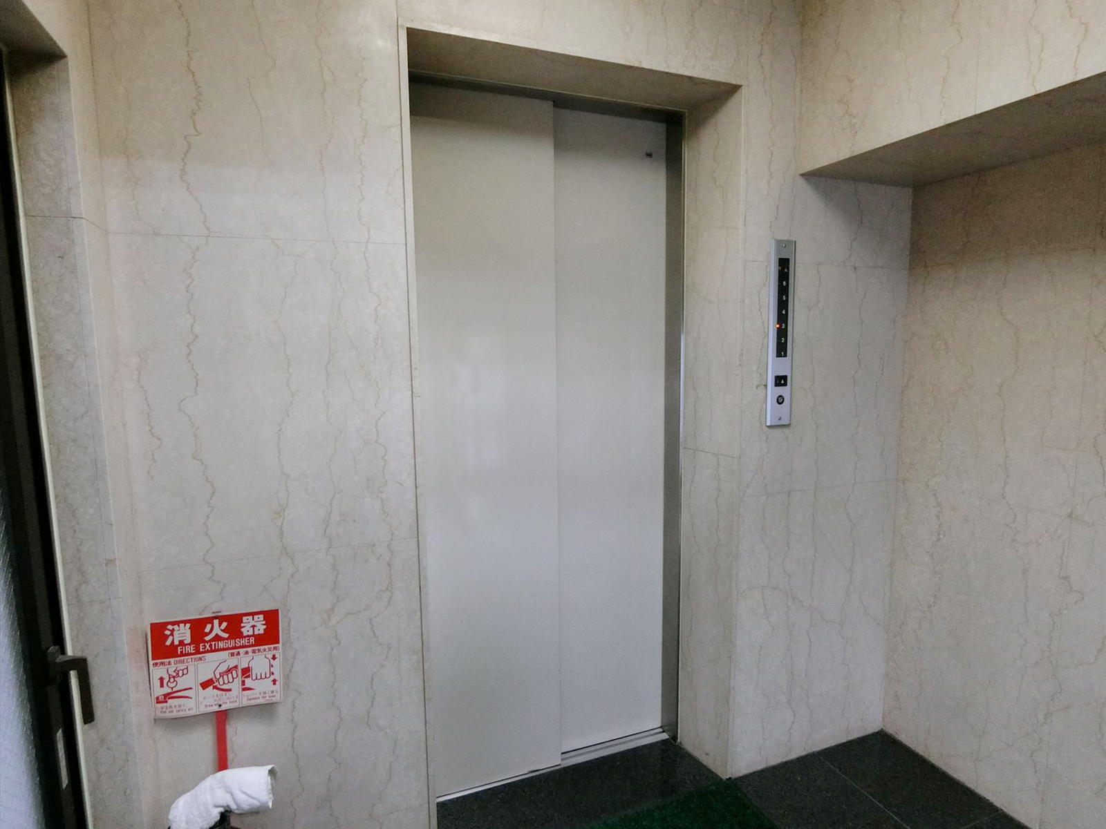 エレベーター