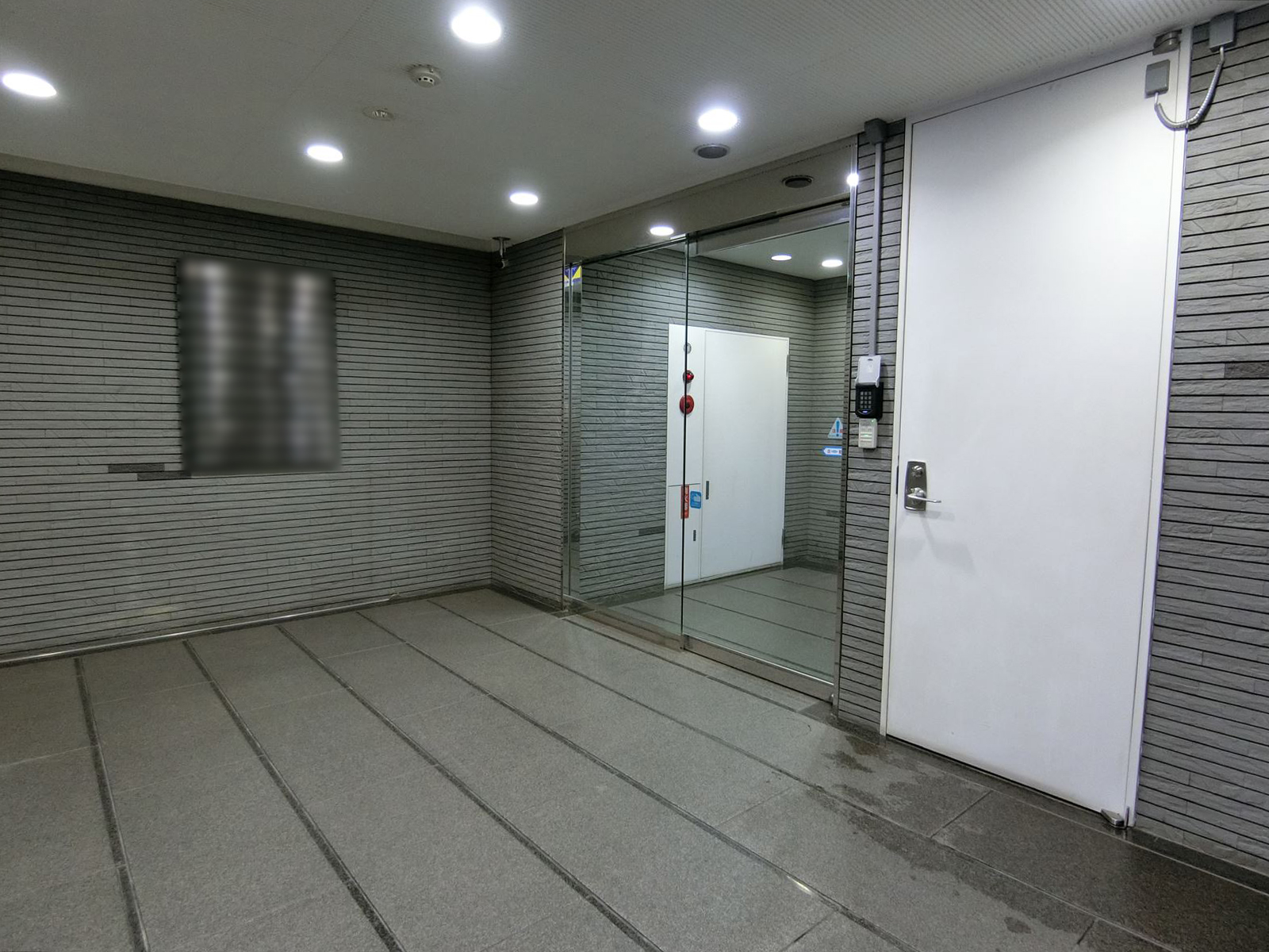 エントランスホール