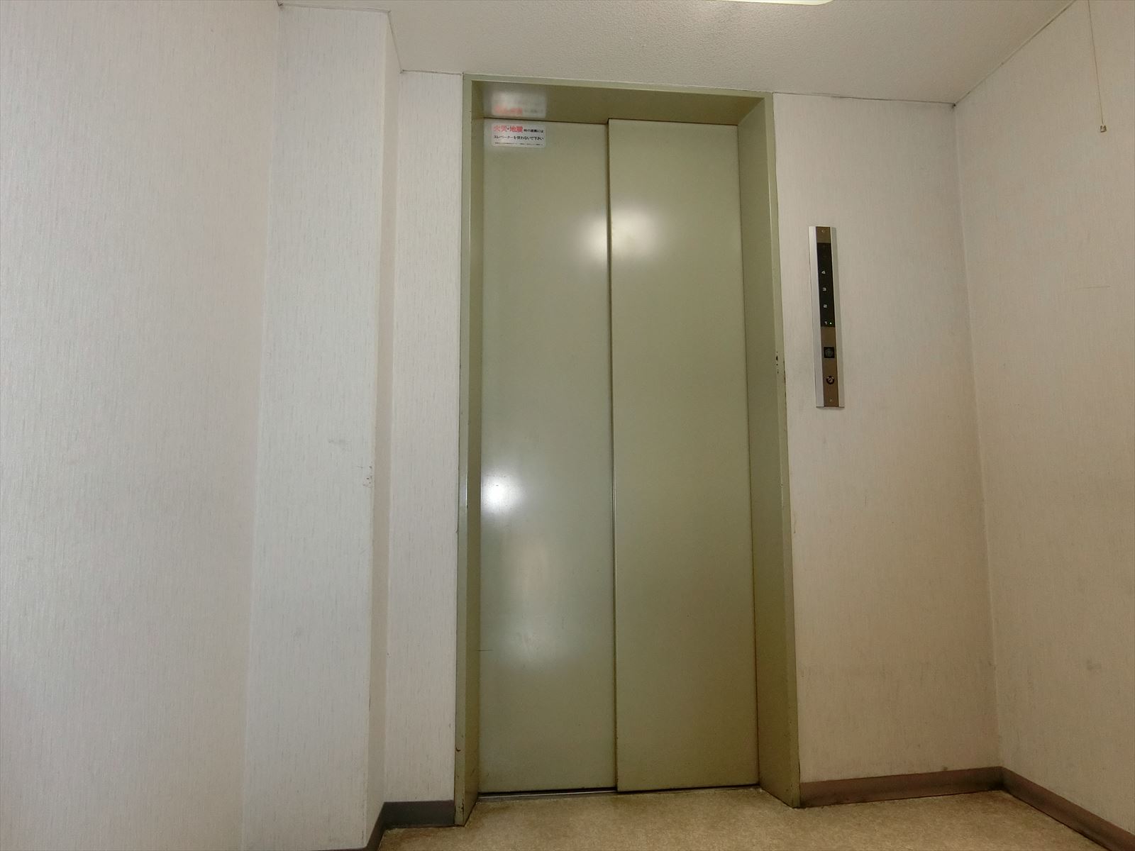 エレベーター