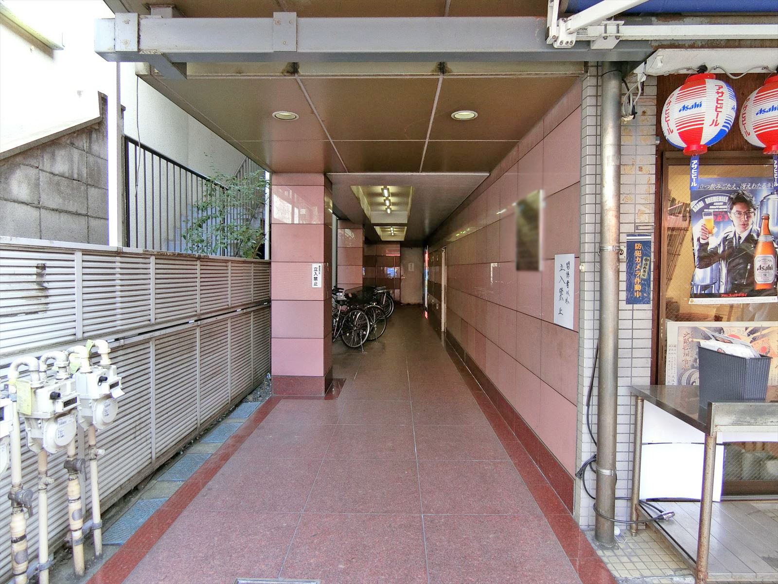オフィス出入り口