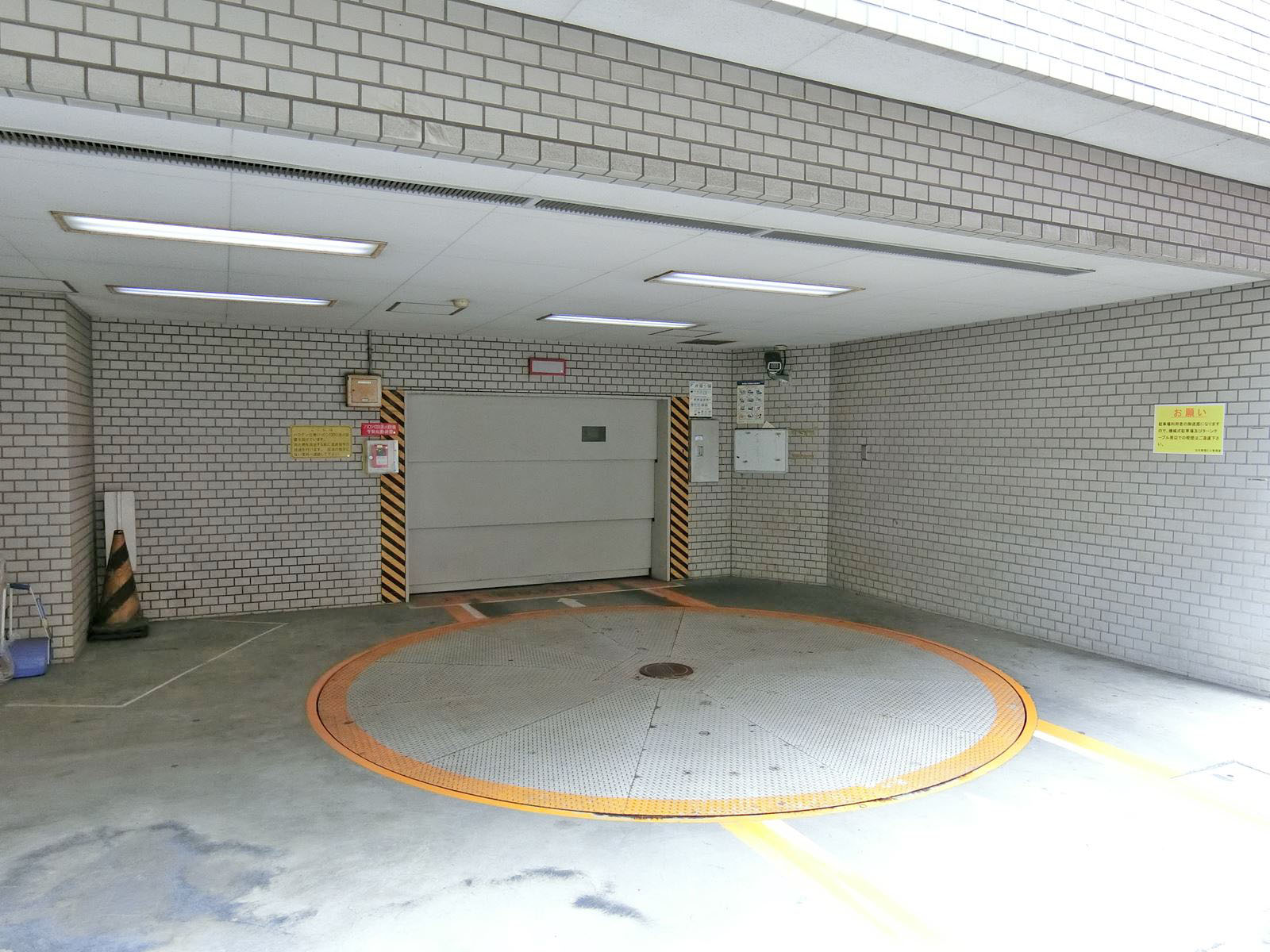 駐車場併設