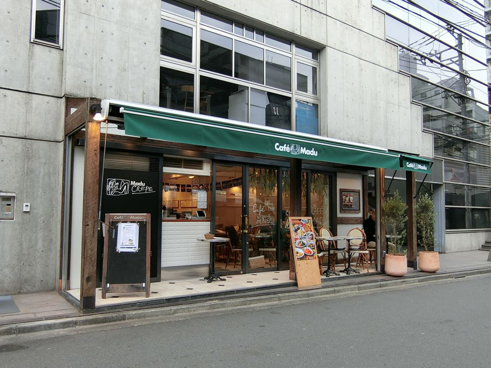 1階のカフェ