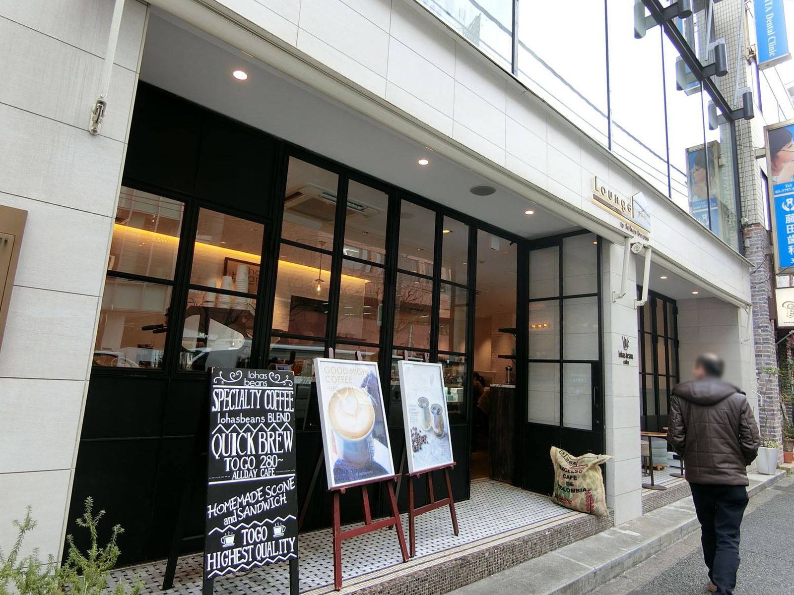 1階のカフェ