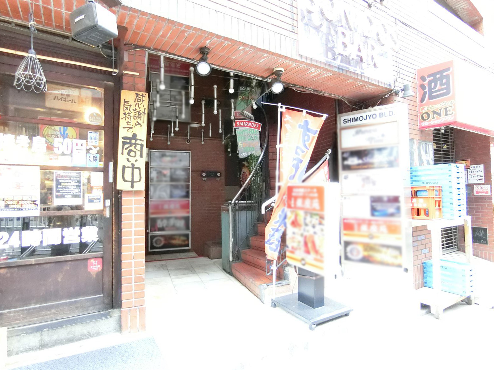 オフィスビル出入口