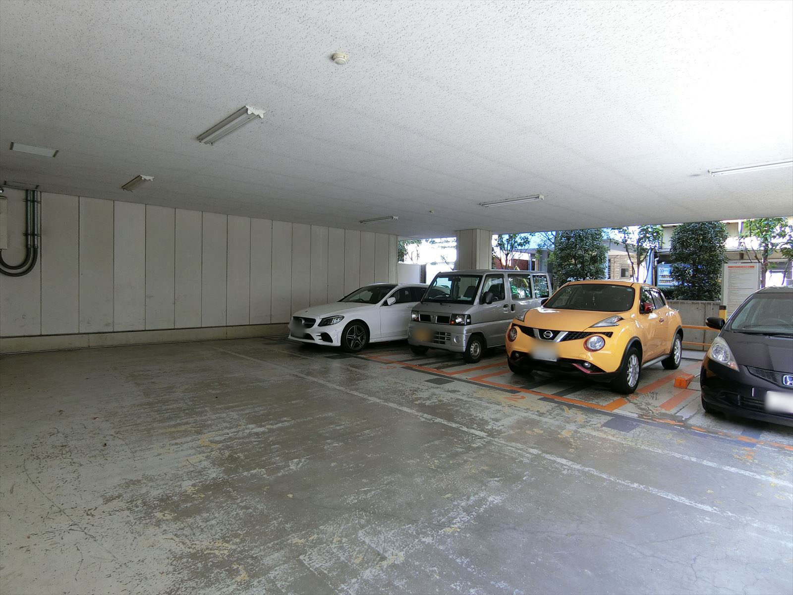 駐車場