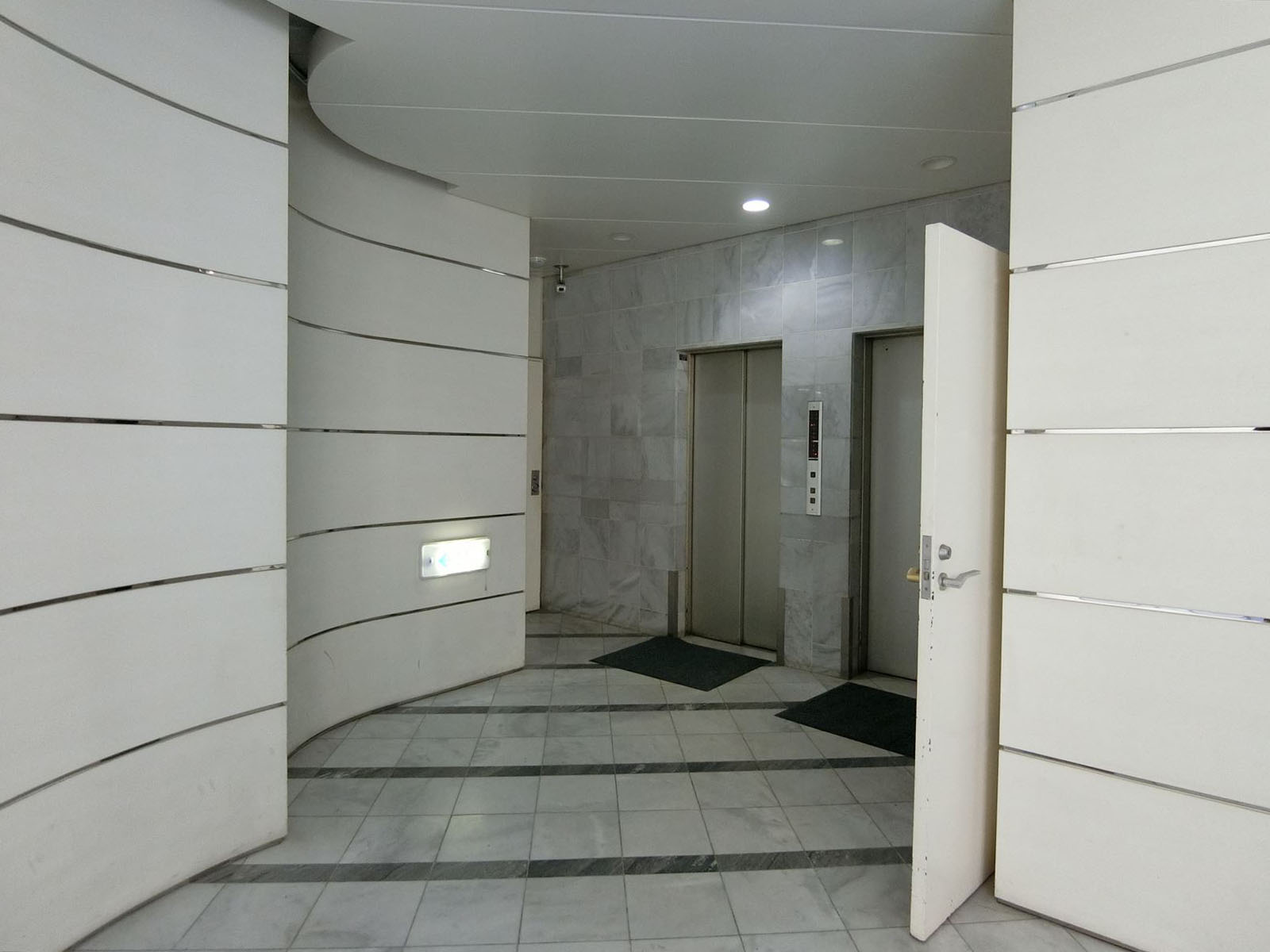 エレベーターホール
