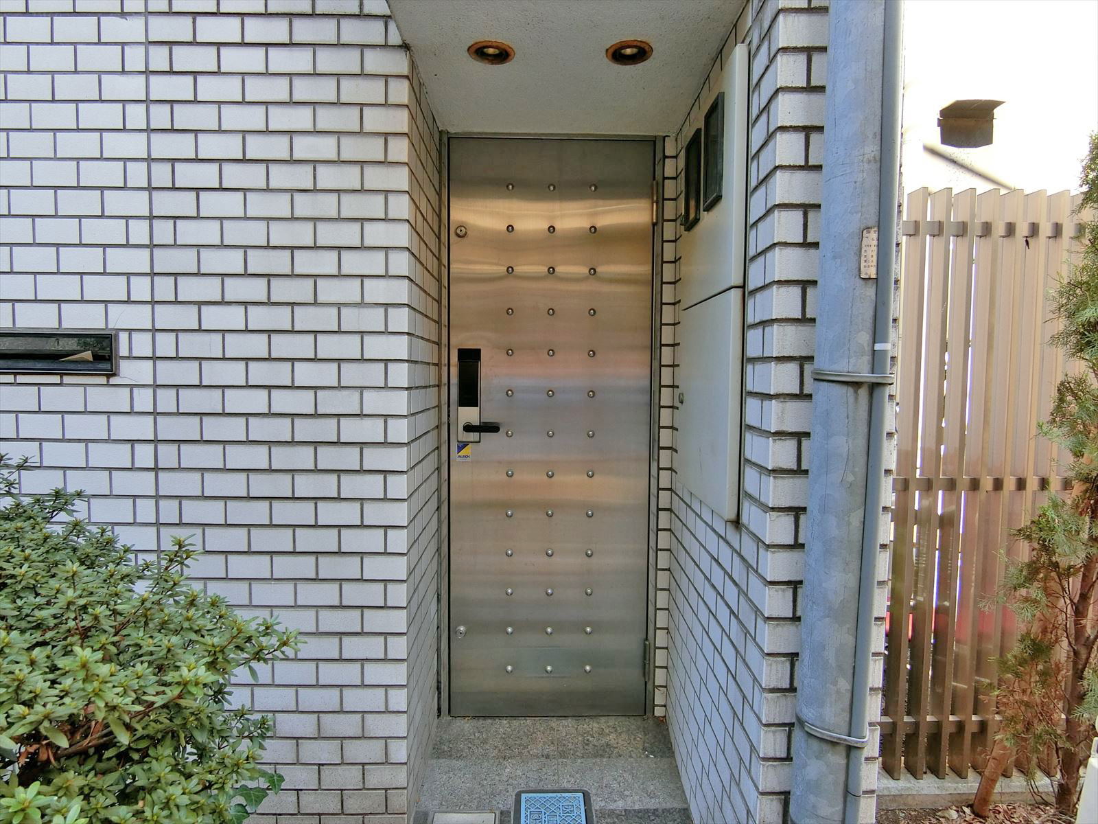 オフィス出入り口