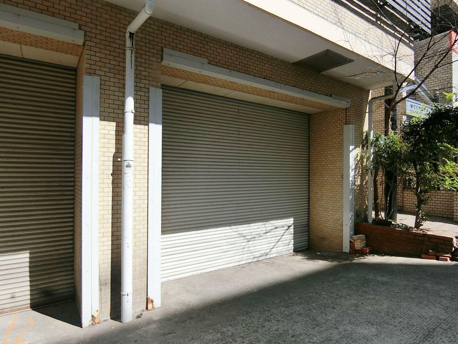 1階のシャッター