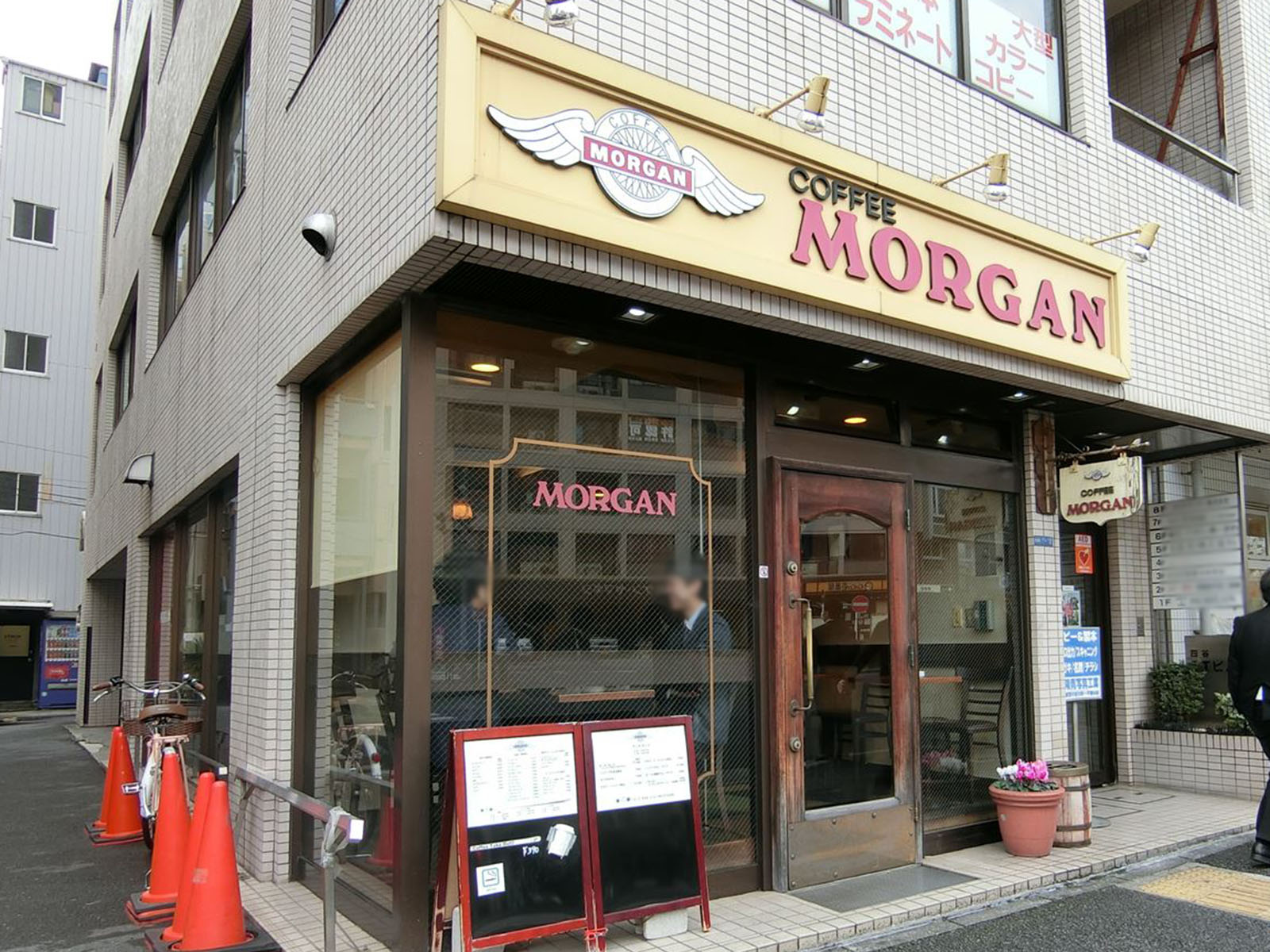 1階の喫茶店