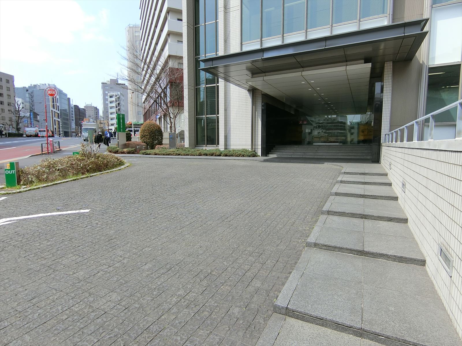 エントランスアプローチ
