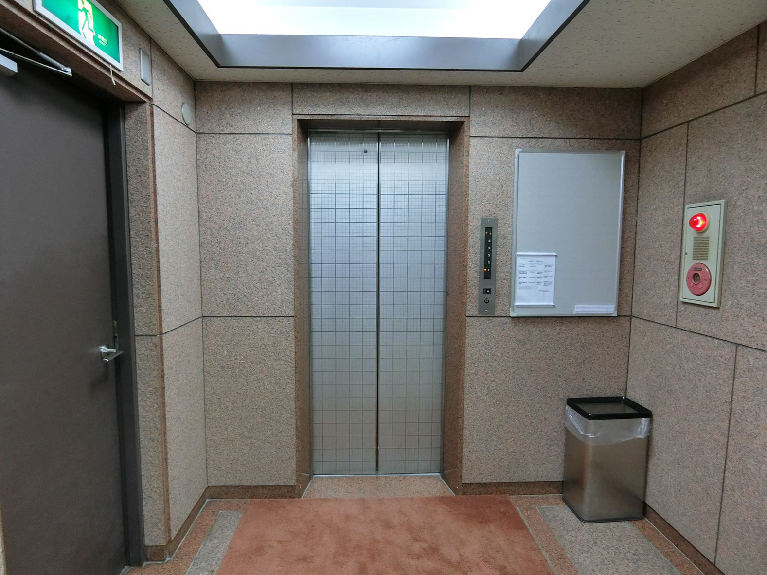 エレベーター
