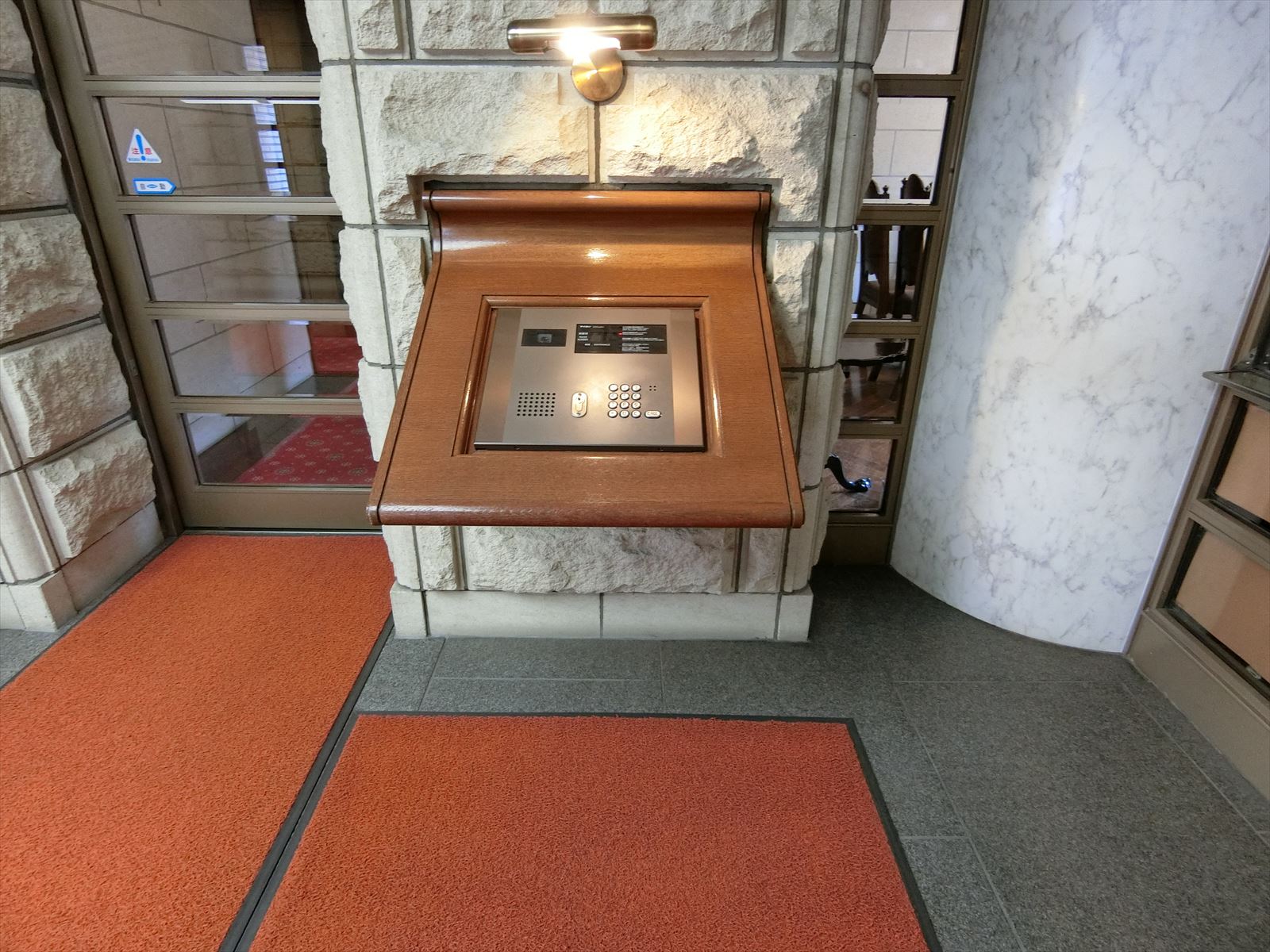 インターフォン