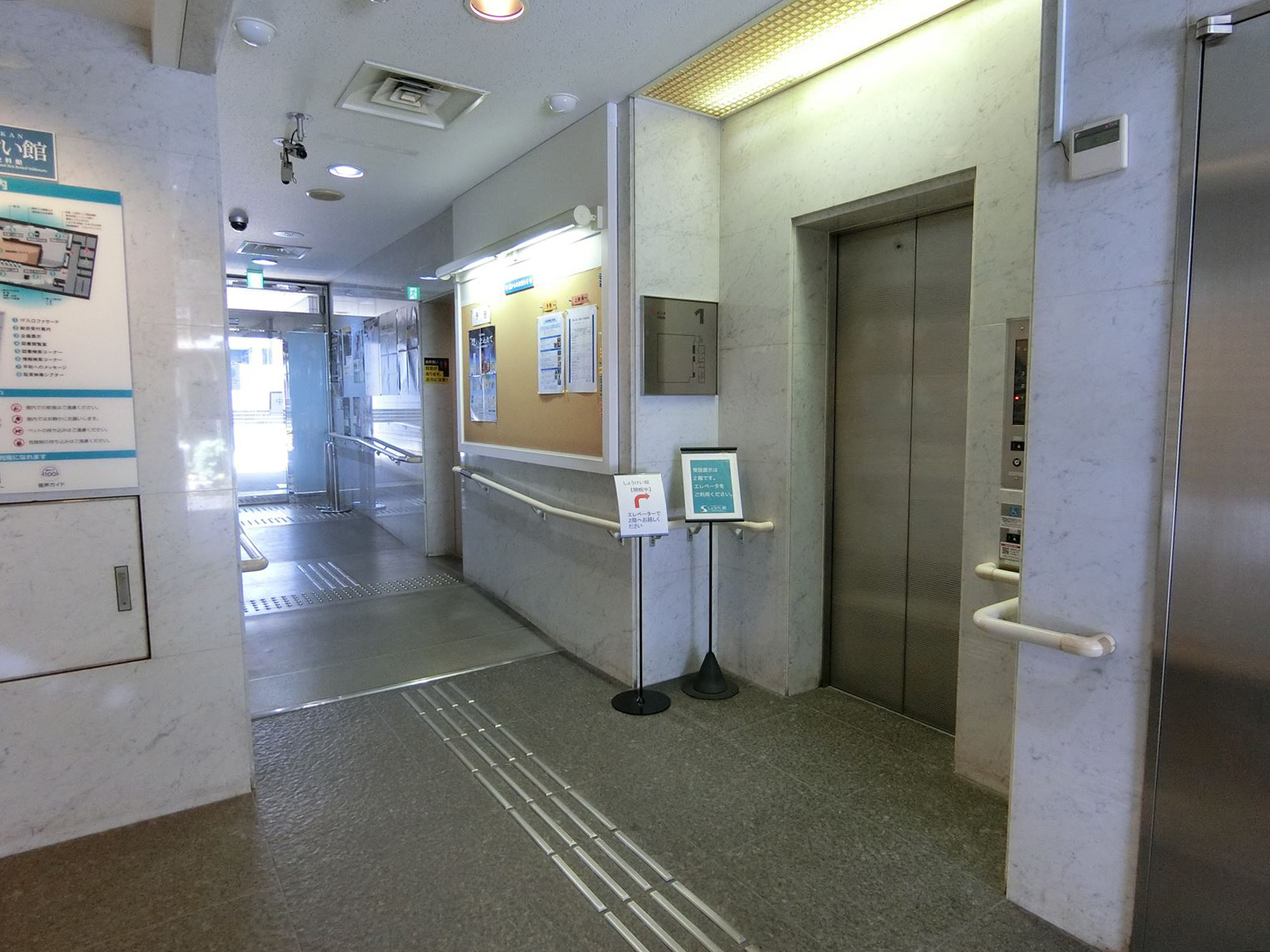 エントランス