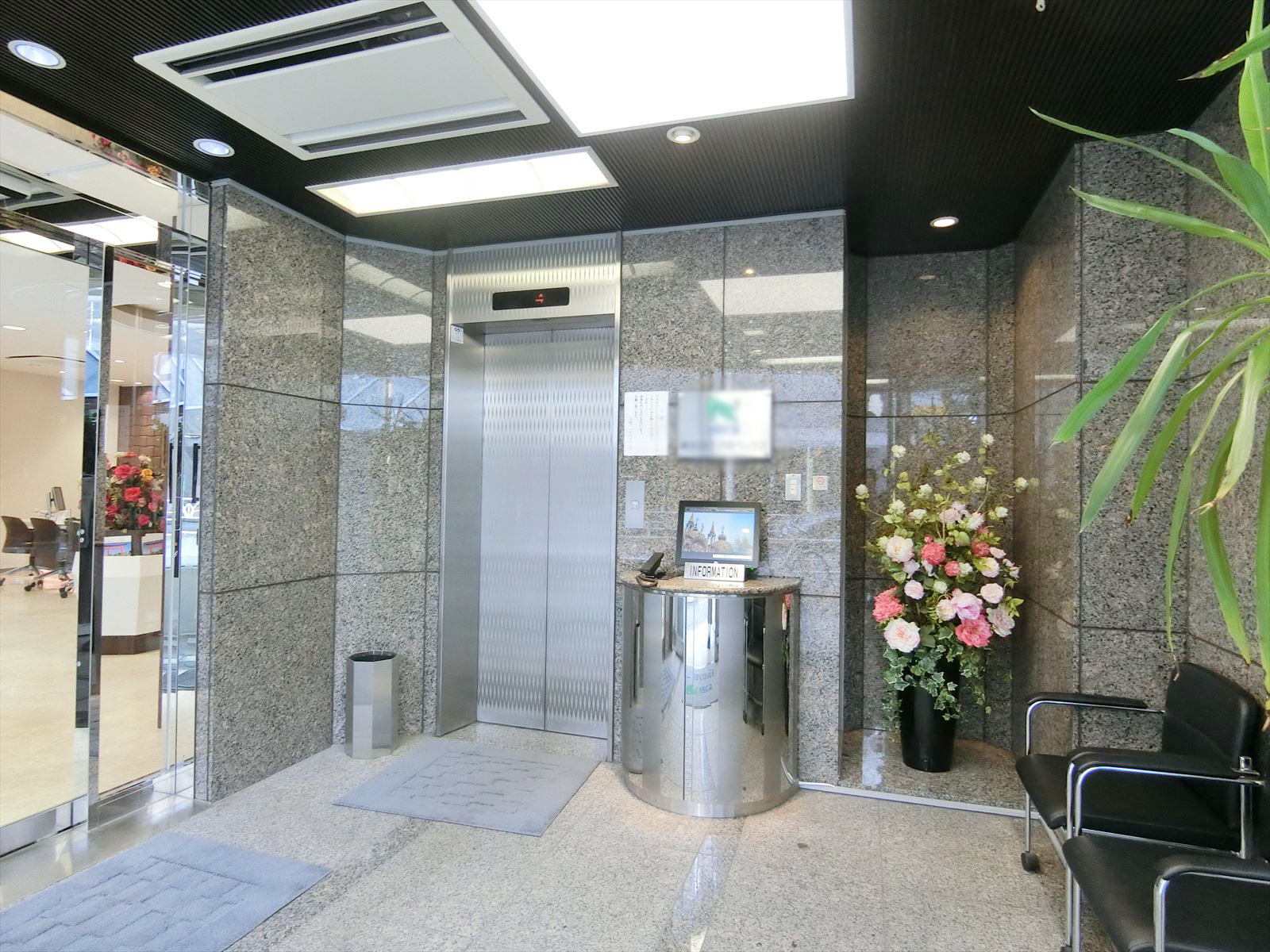エントランス
