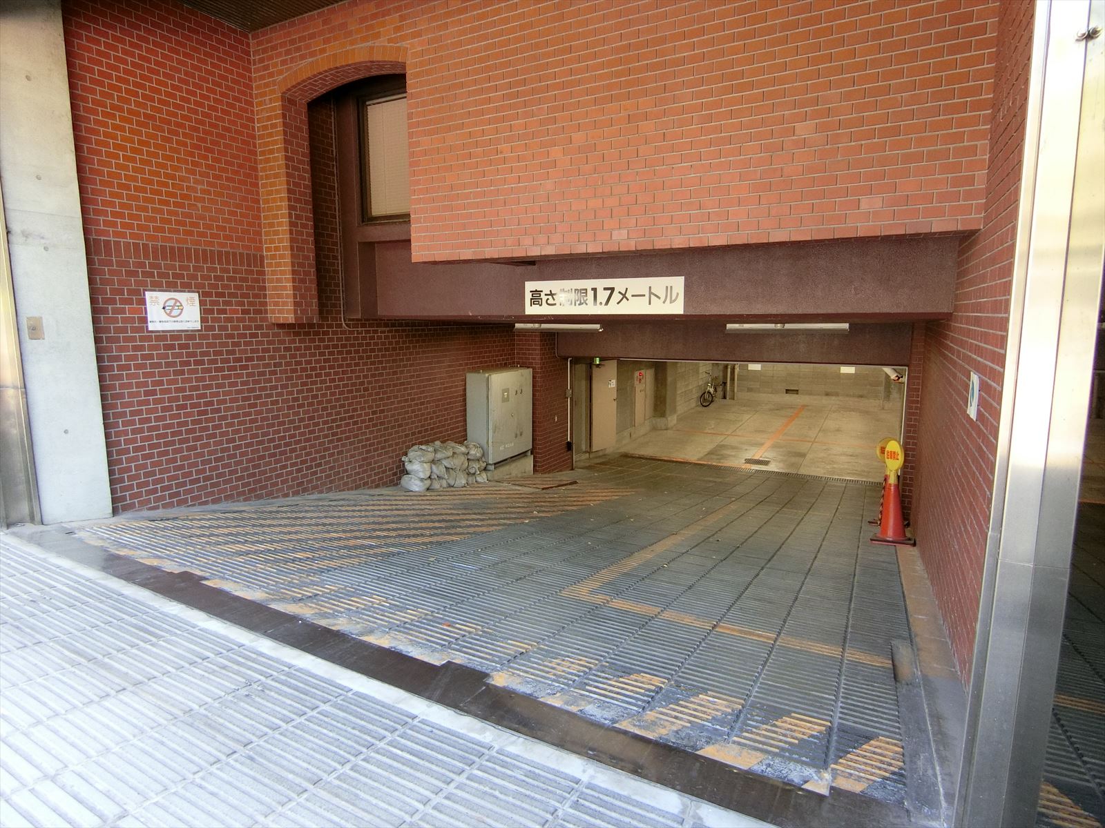 駐車場併設