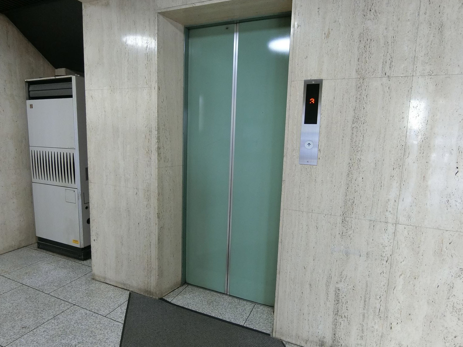 エレベーター