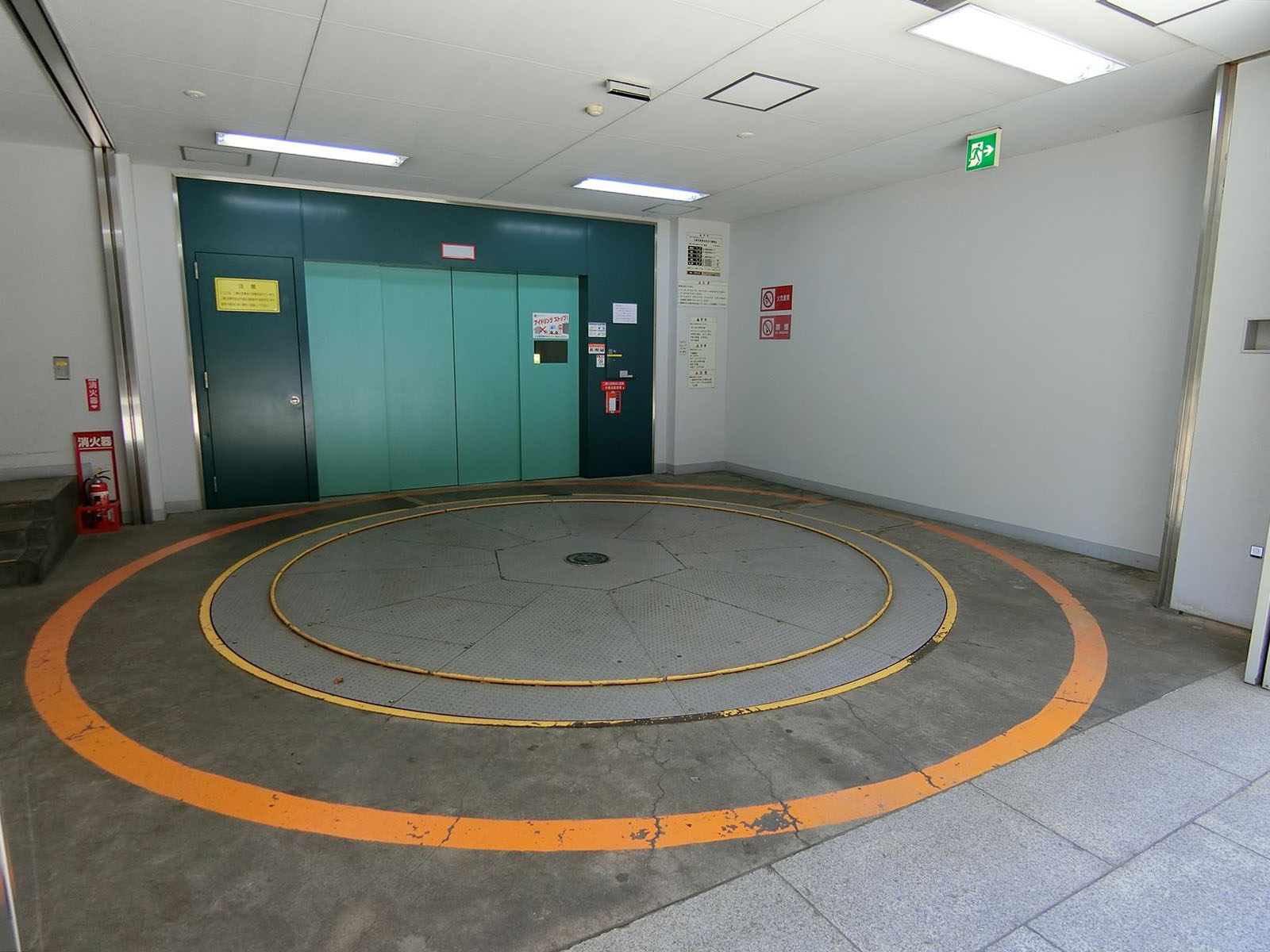 駐車場