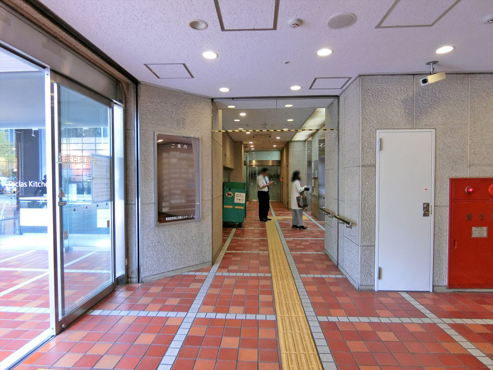 エントランスホール