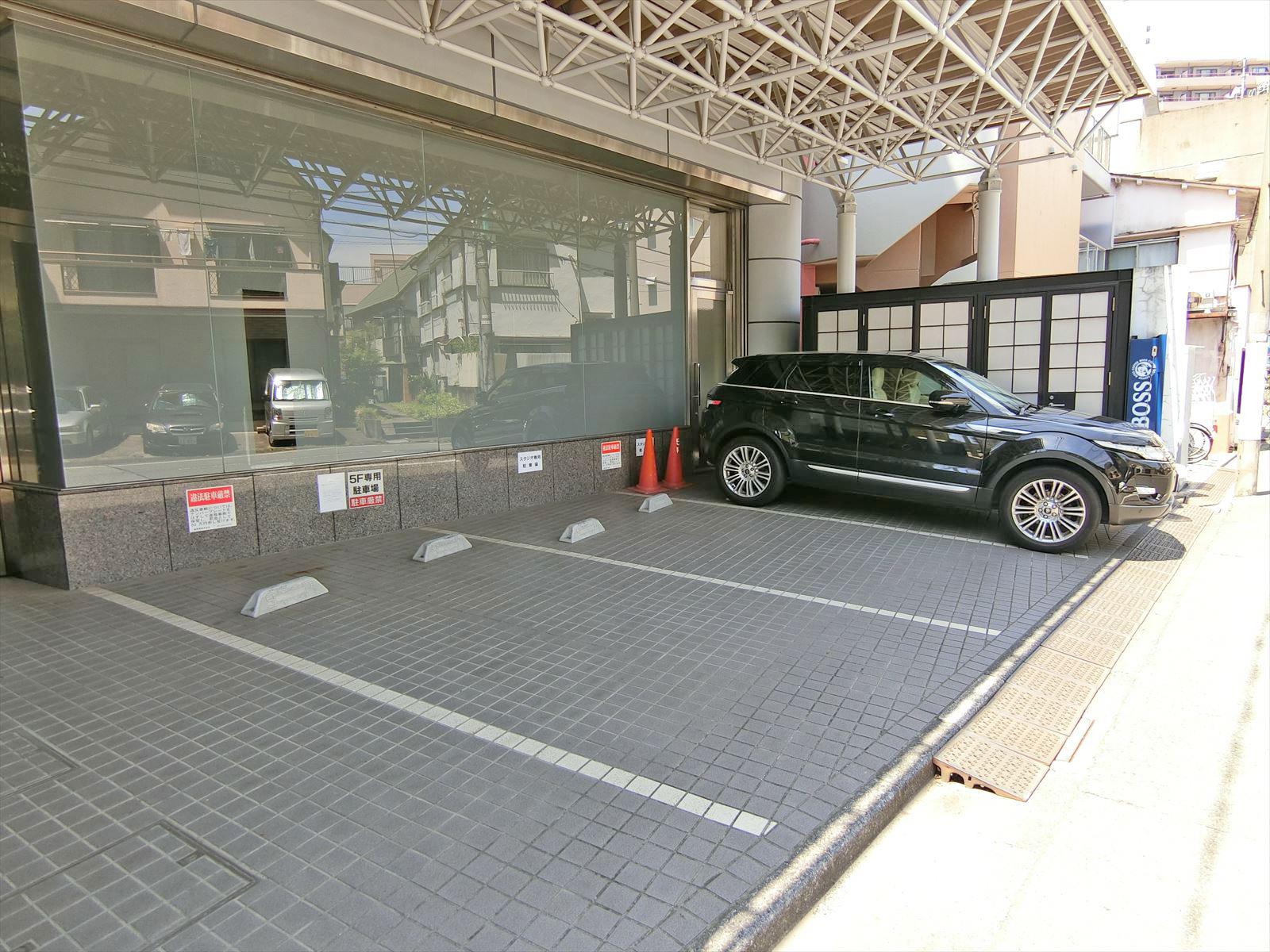 駐車場併設