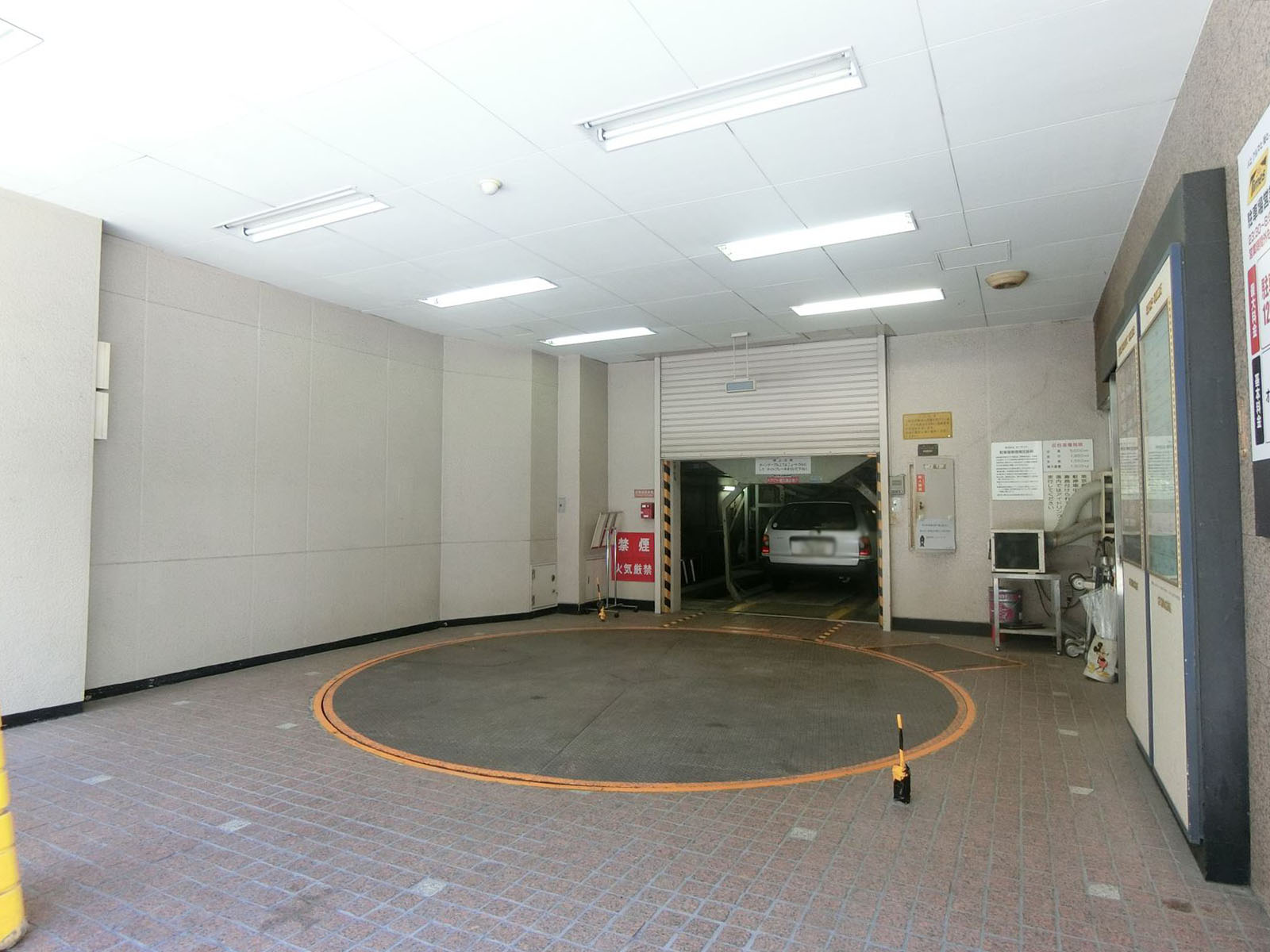 駐車場