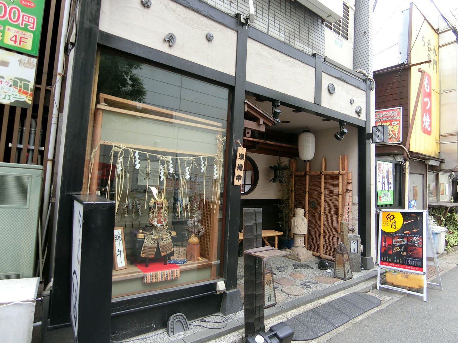1階飲食店の様子