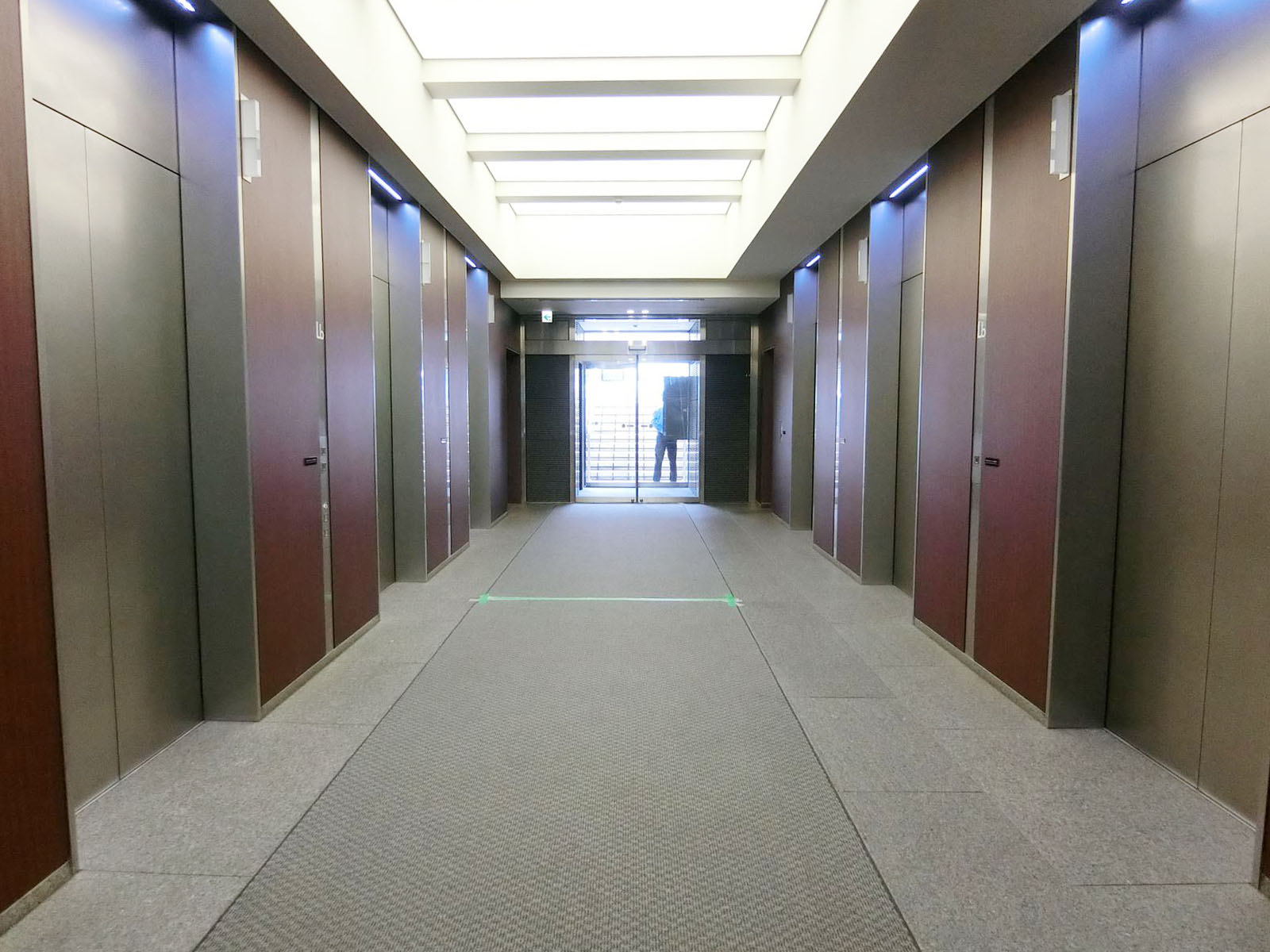 エレベーターホール