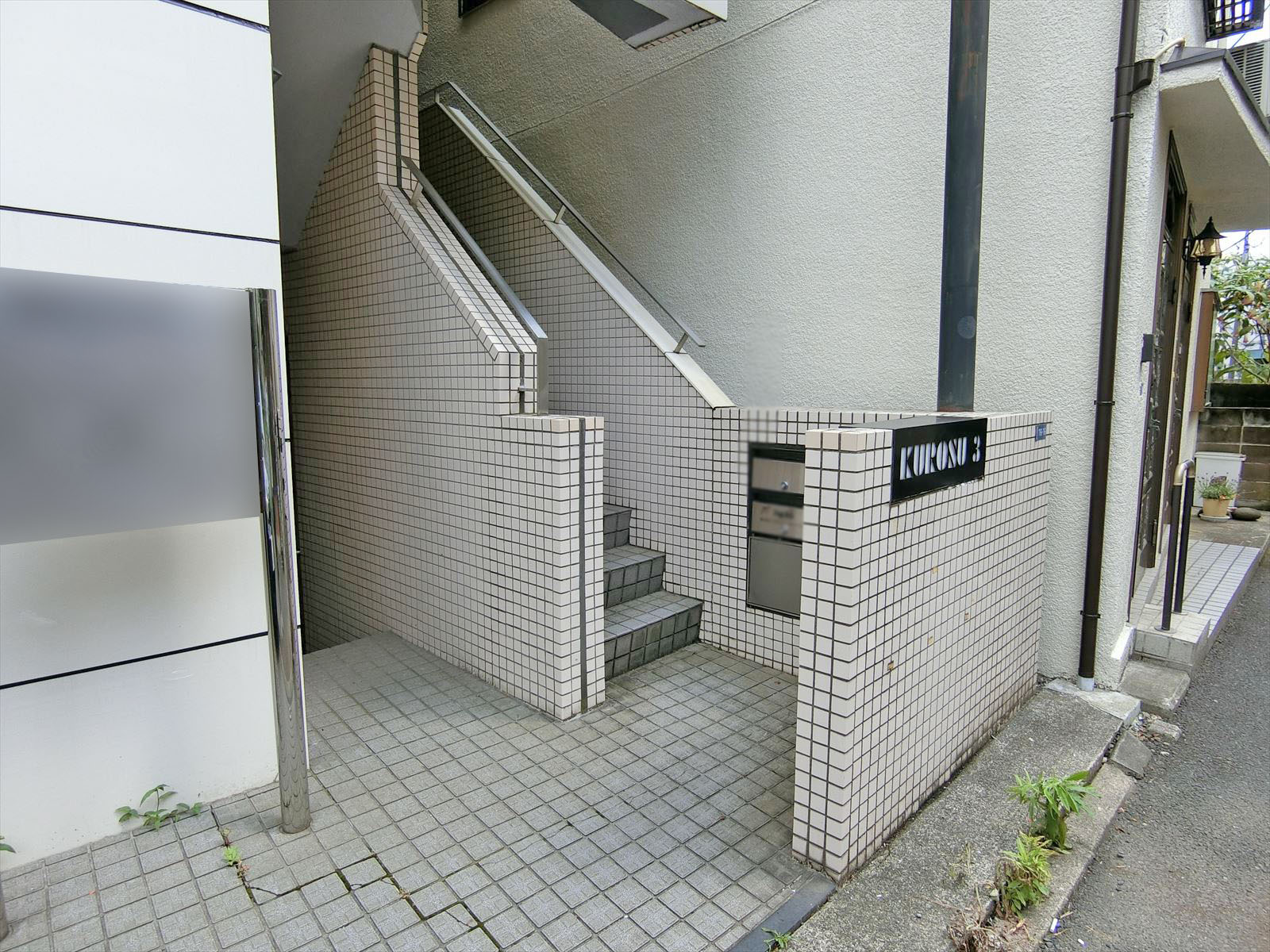 オフィスビル出入口