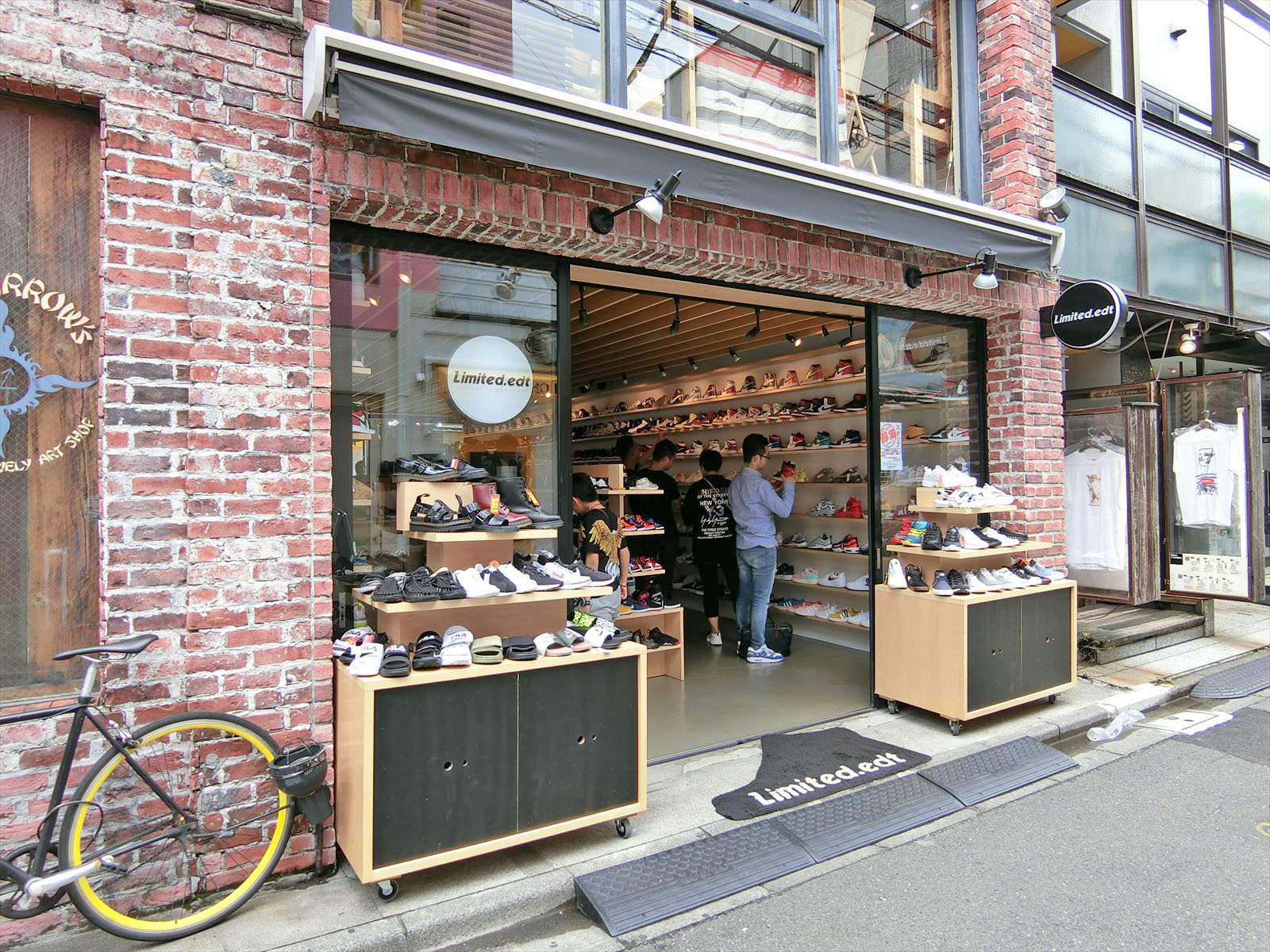 1階店舗の様子