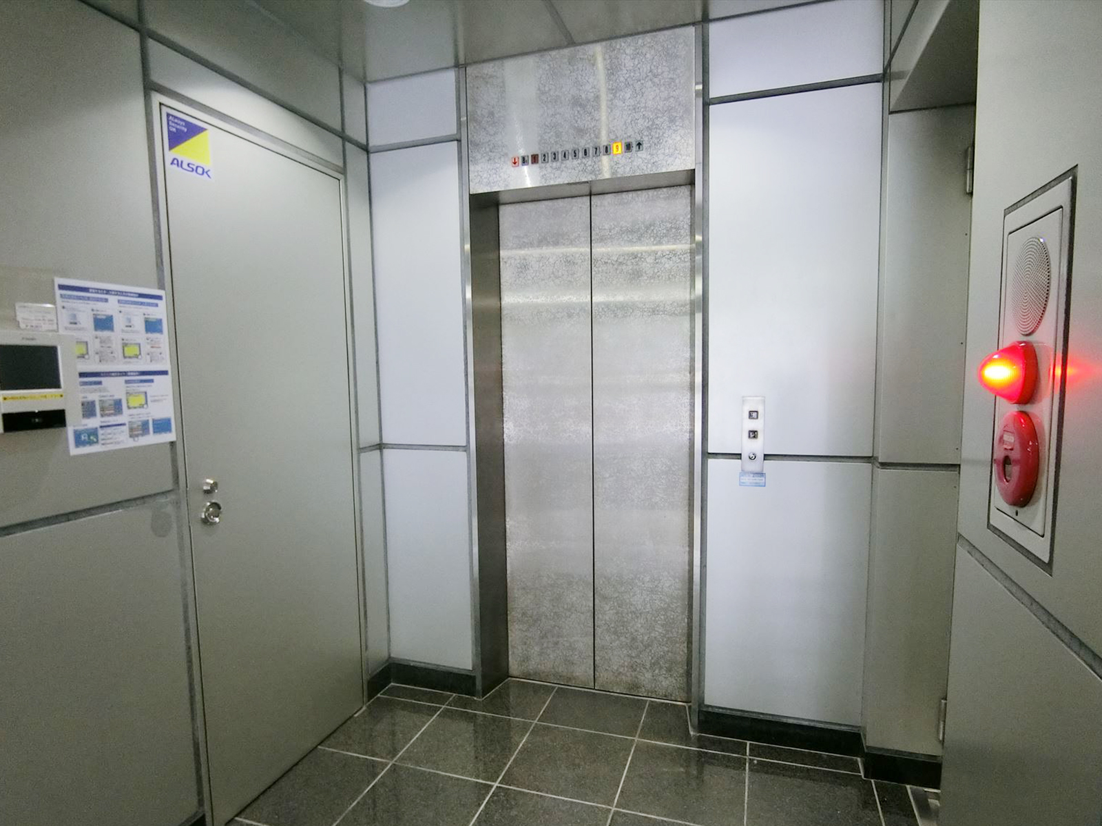 エレベーター