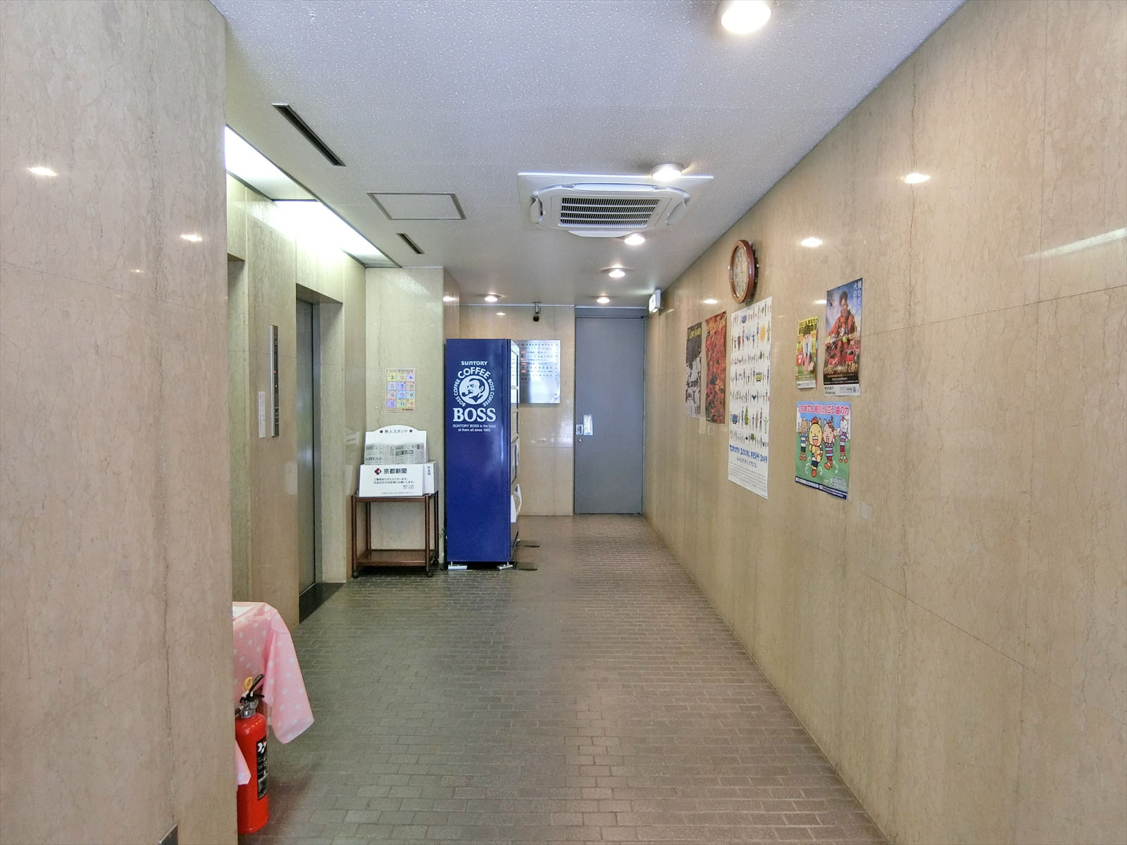 エントランスホール