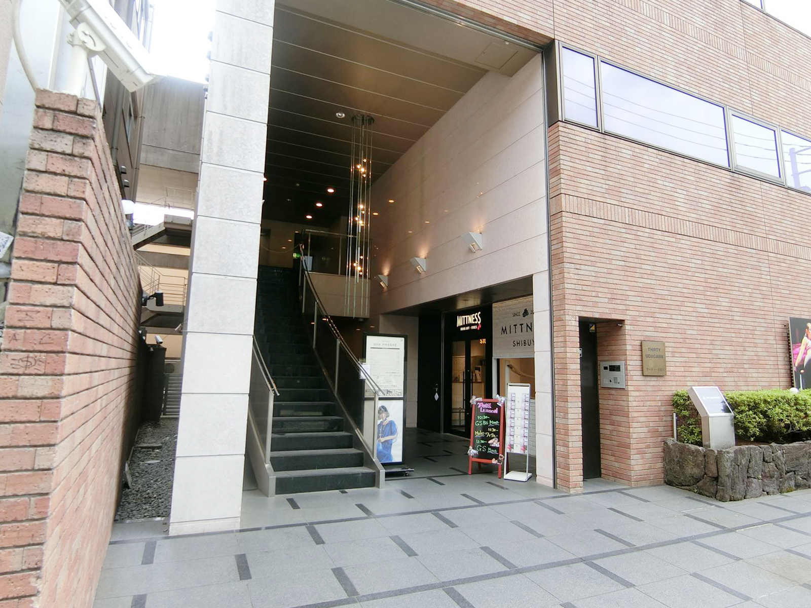 物件出入口