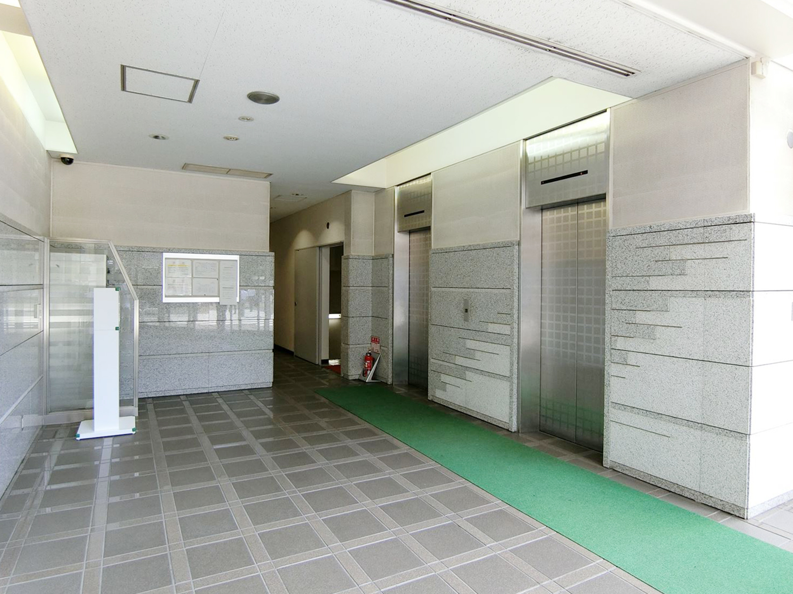 エントランスホール