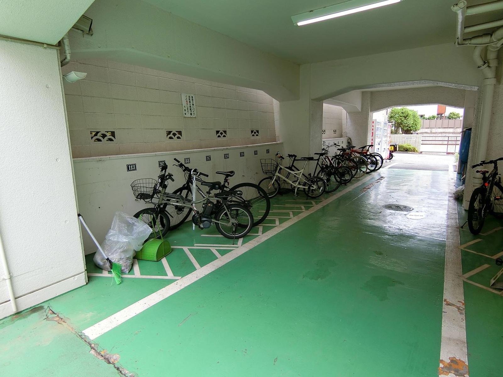 駐輪場