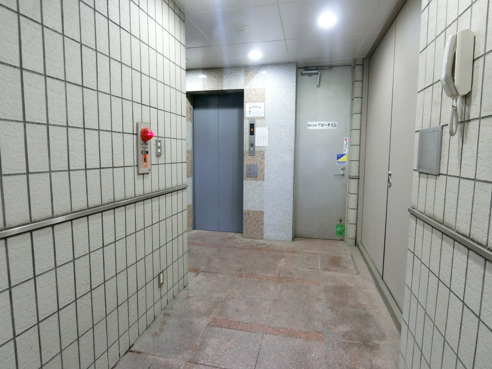 エントランス