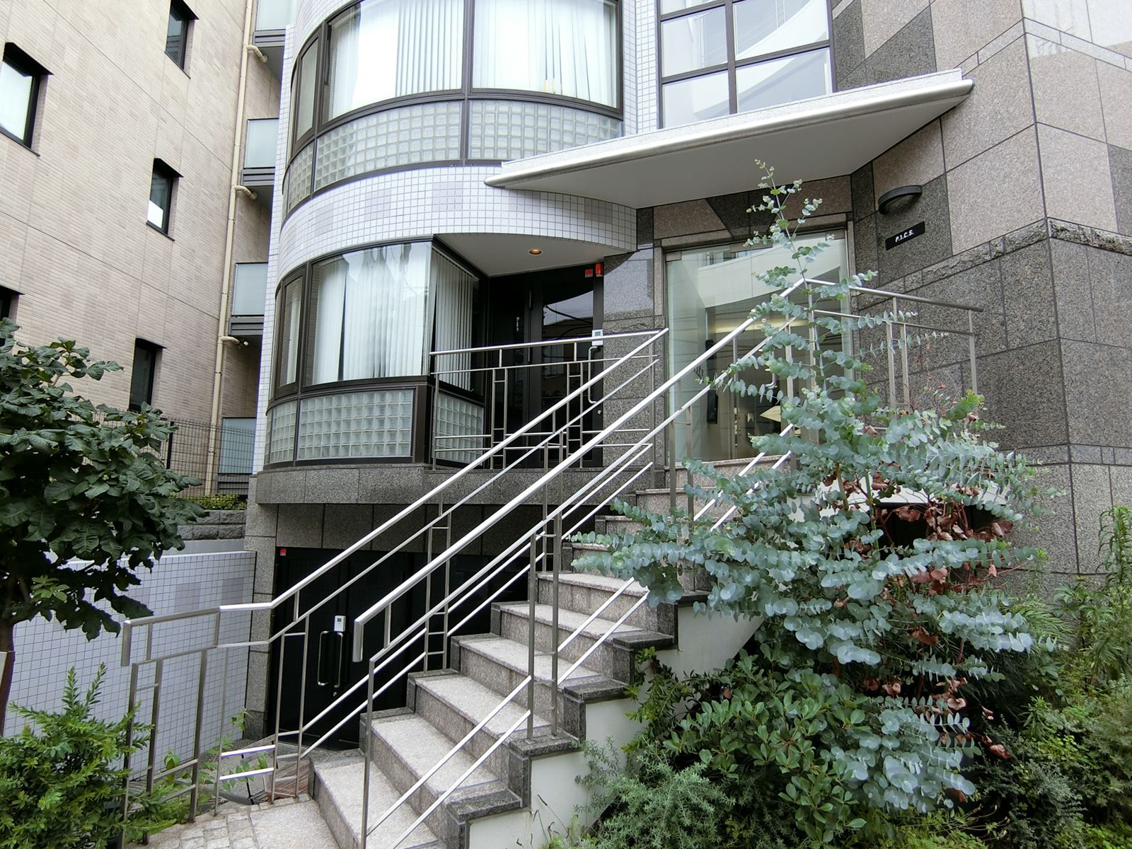 エントランスアプローチ