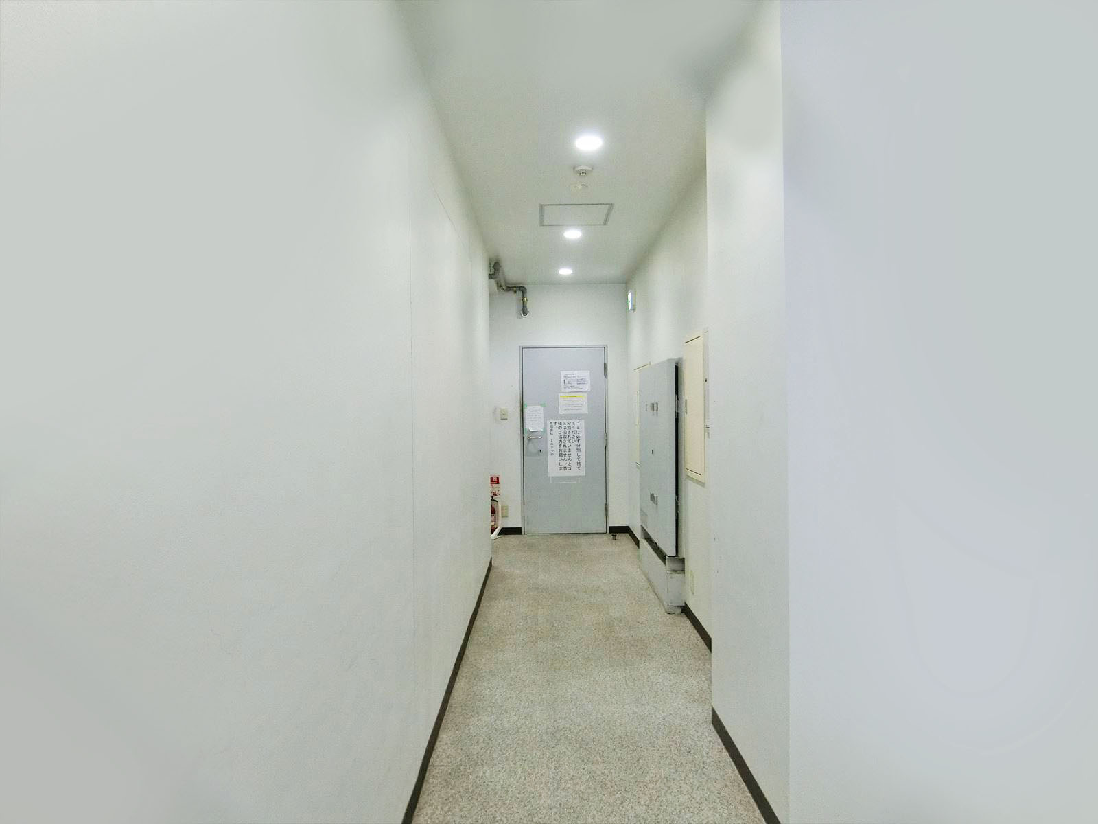 エントランスホール