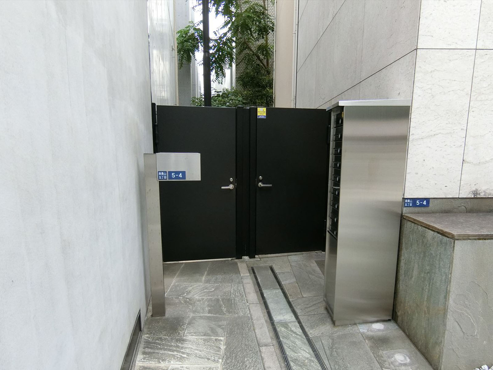 物件出入口