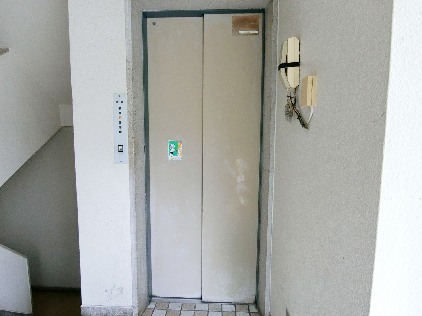 エレベーター