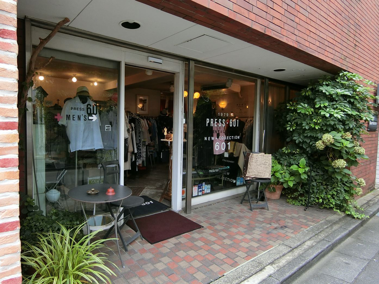 1階店舗の様子