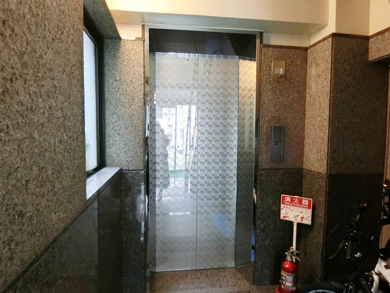 エレベーター