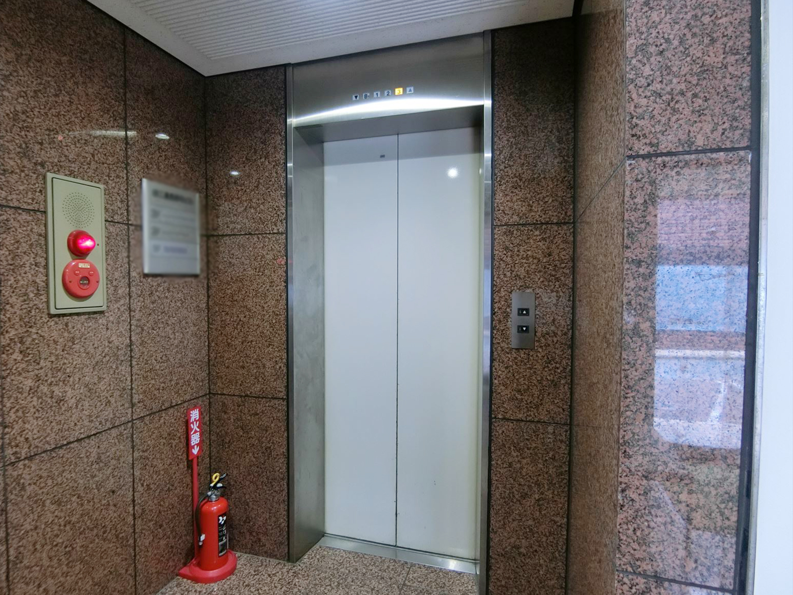 エレベーター