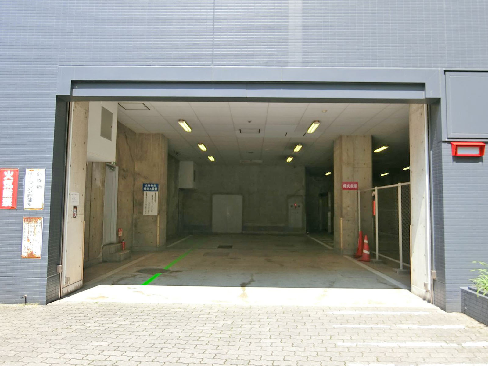 駐車場併設